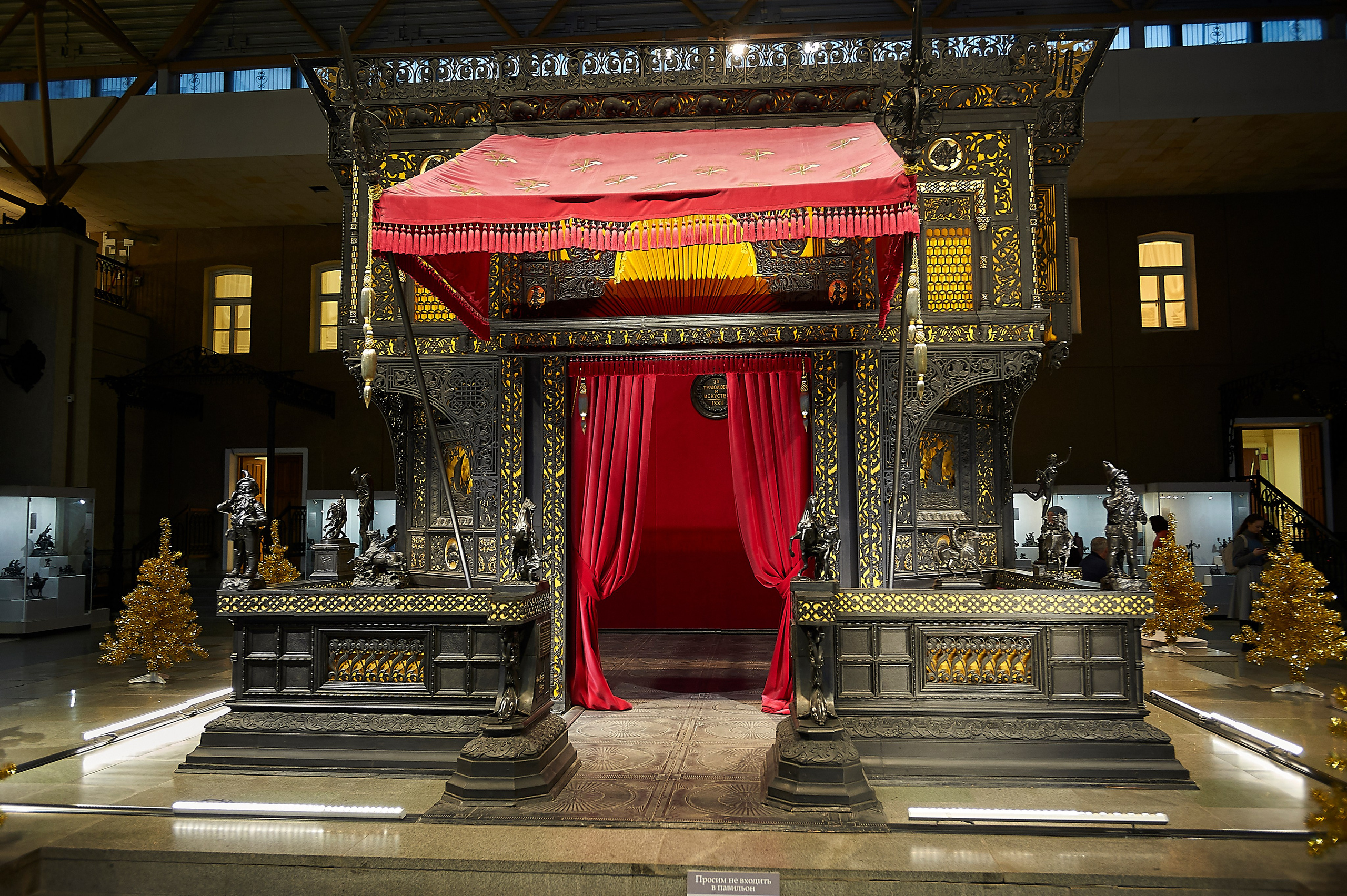 Каслинский чугунный павильон. Фото и жизнь