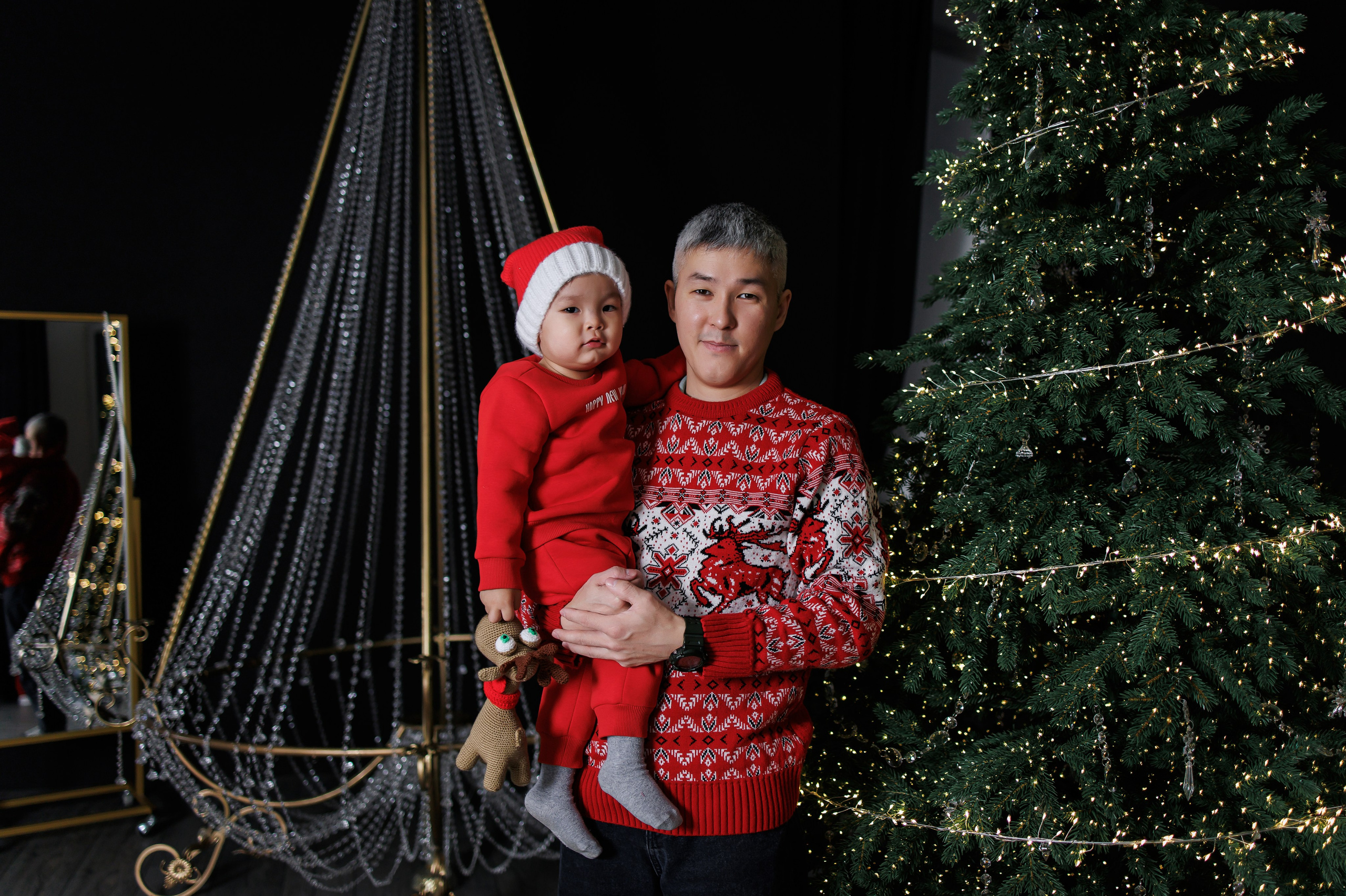 Новогодний период. Интерьерная фотостудия Background в Омске