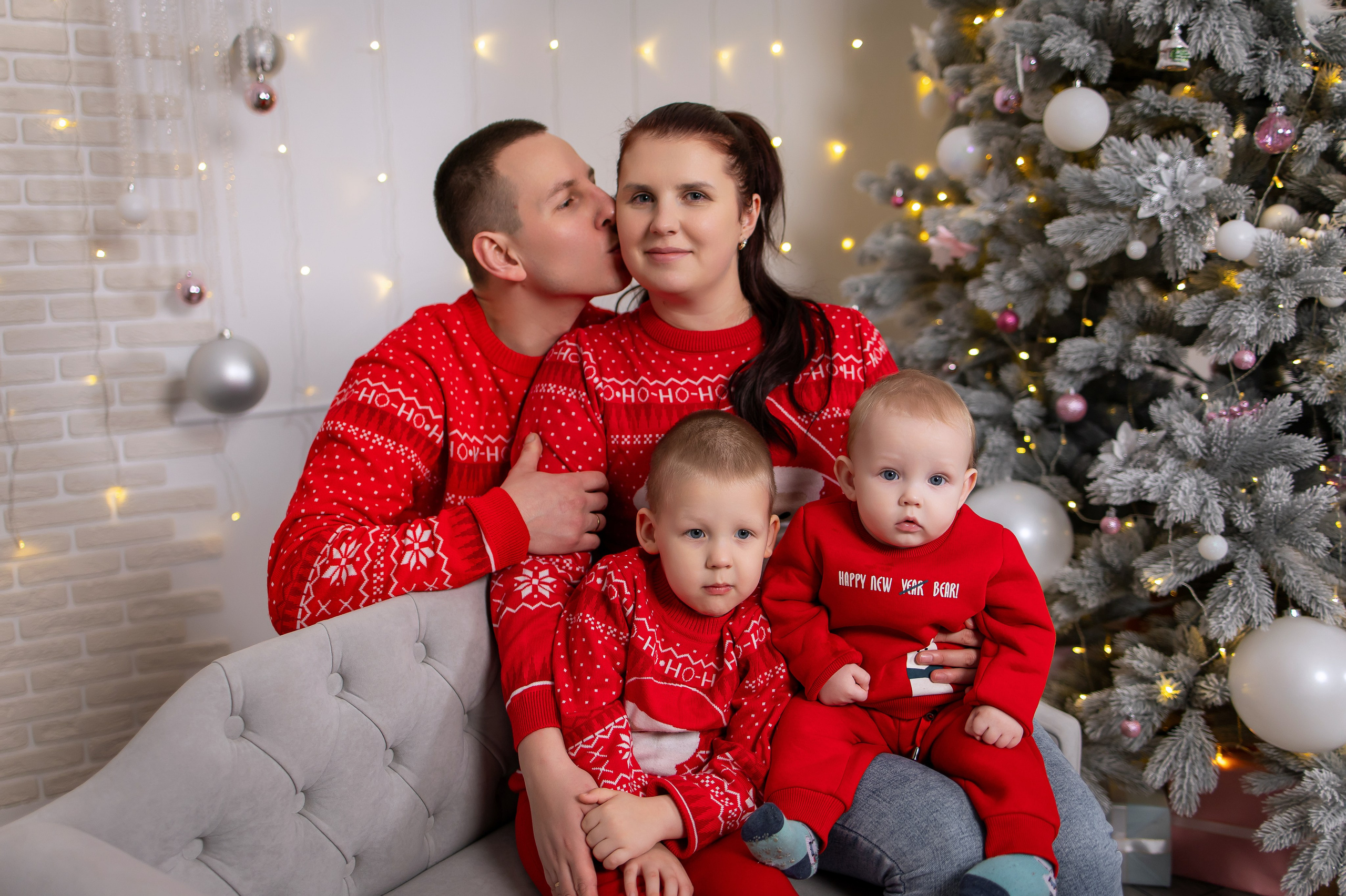 Новогодний период. Интерьерная фотостудия Background в Омске