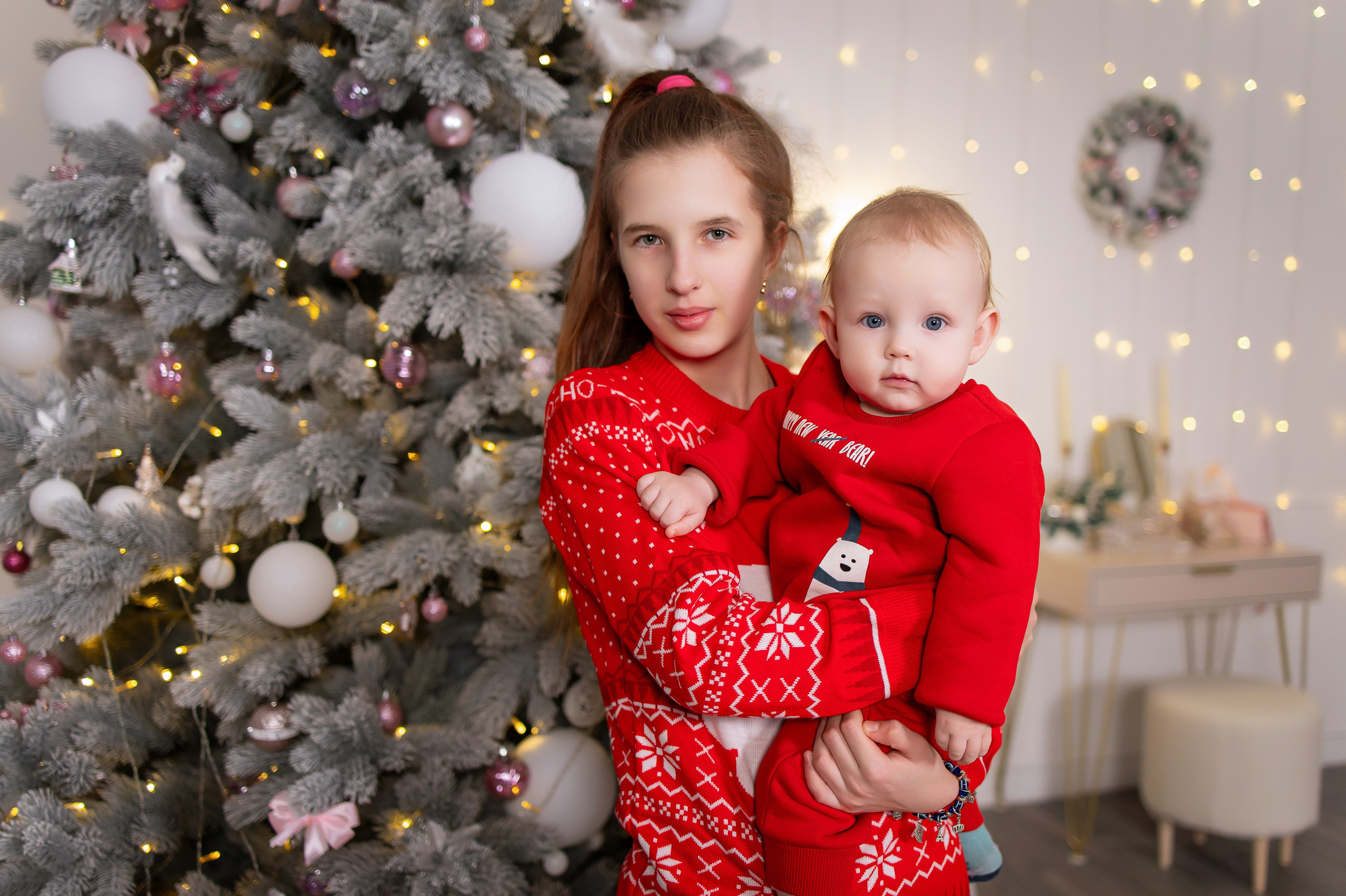 Новогодний период. Интерьерная фотостудия Background в Омске