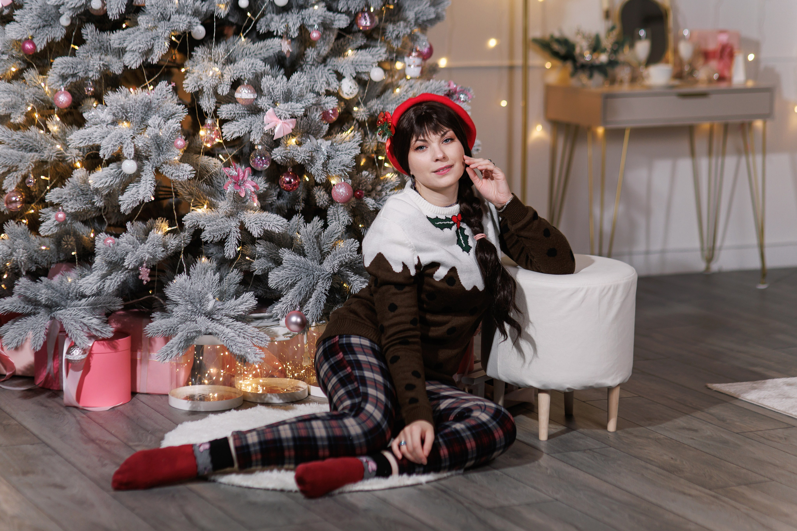 Новогодний период. Интерьерная фотостудия Background в Омске