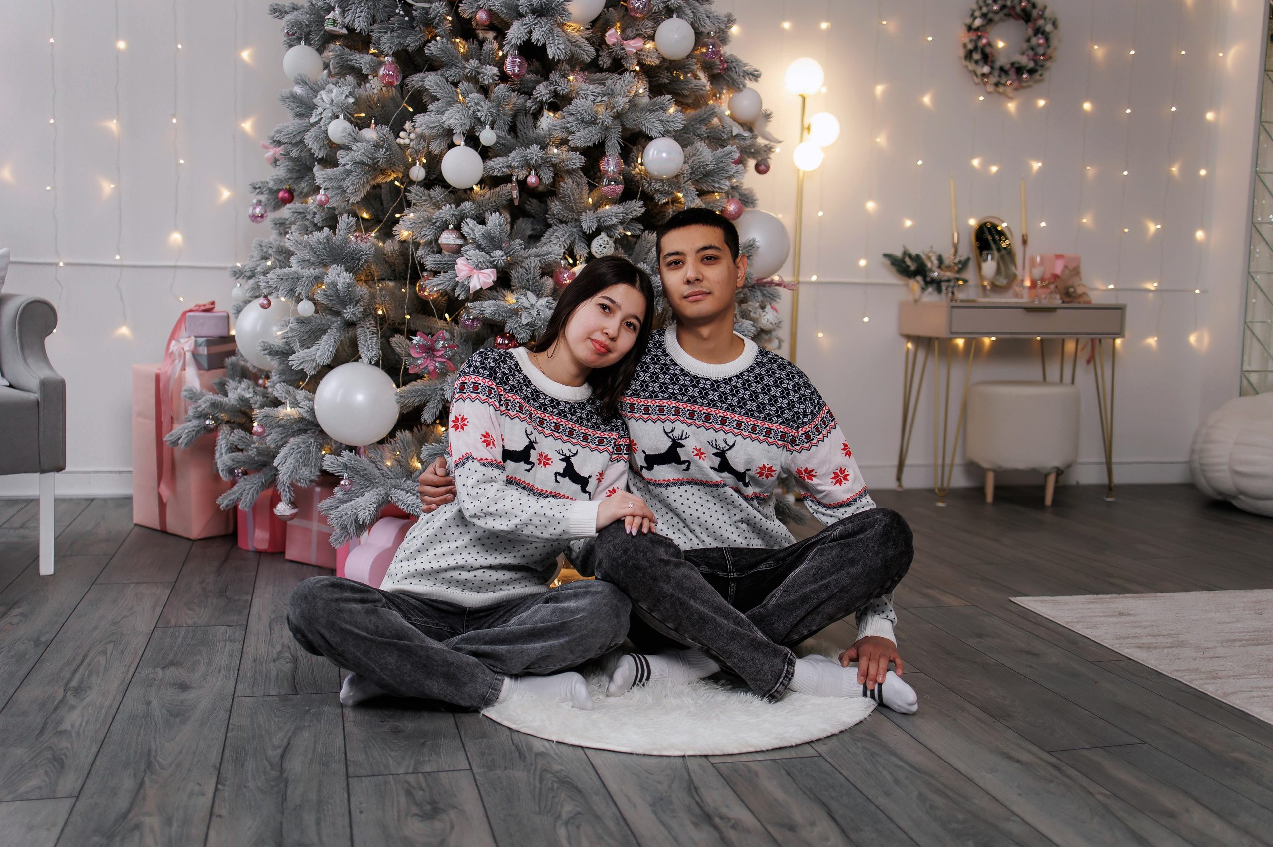 Новогодний период. Интерьерная фотостудия Background в Омске