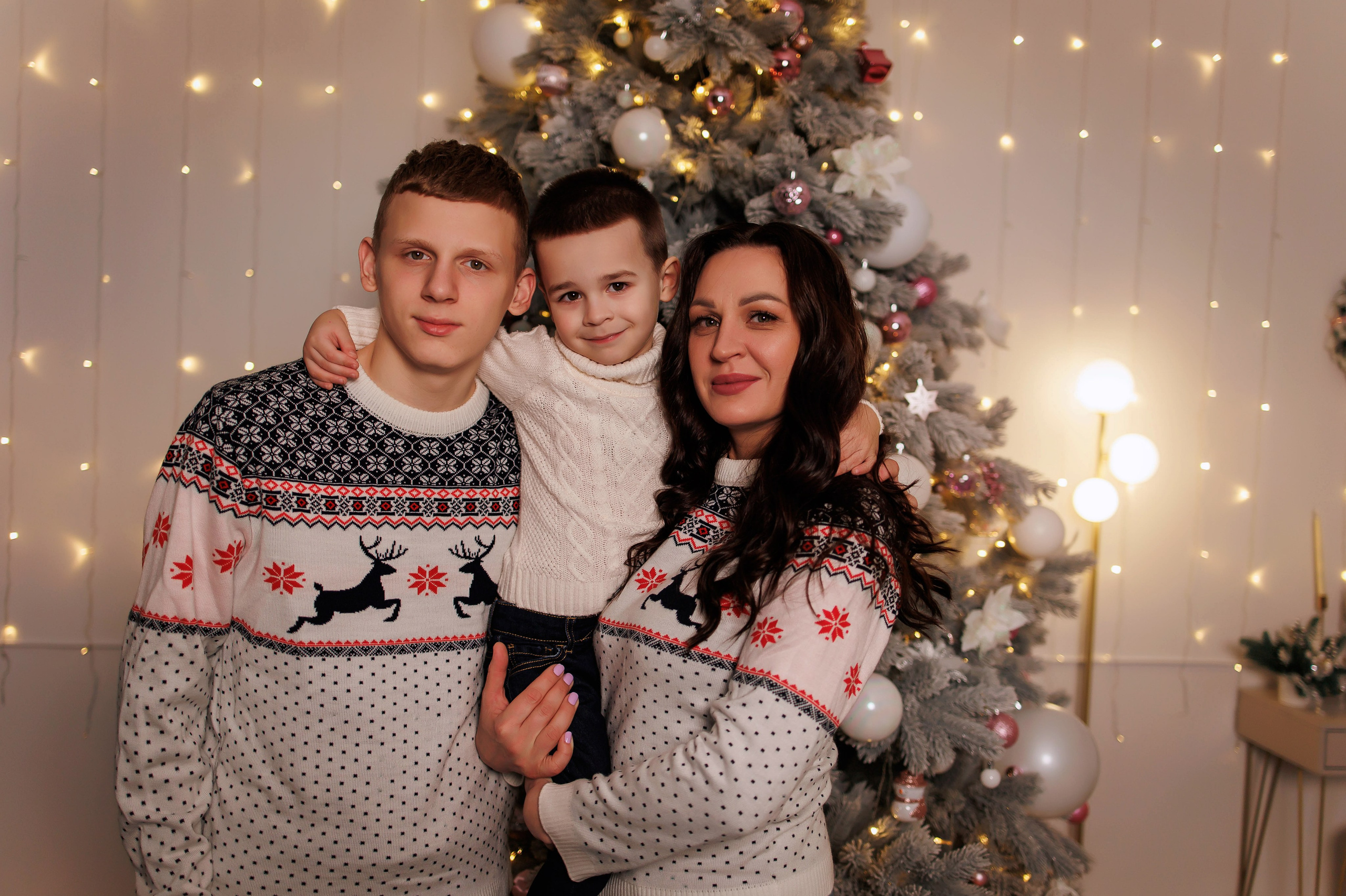 Новогодний период. Интерьерная фотостудия Background в Омске