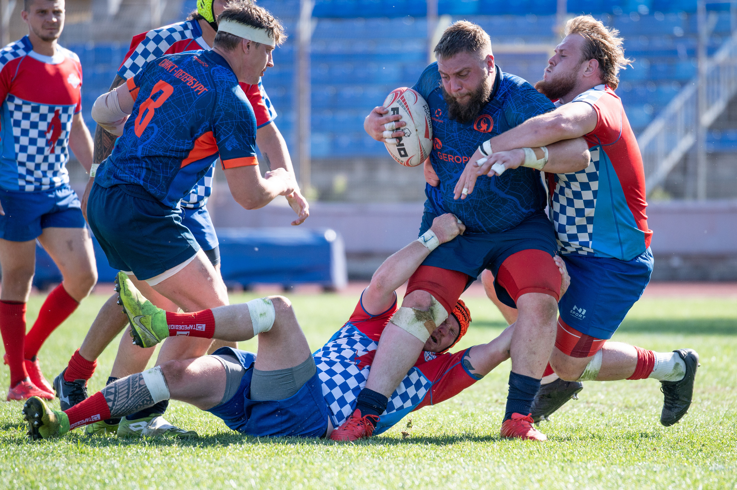 Регби. Высшая лига. Финал четырех. "Градъ Петровъ" держит оборону