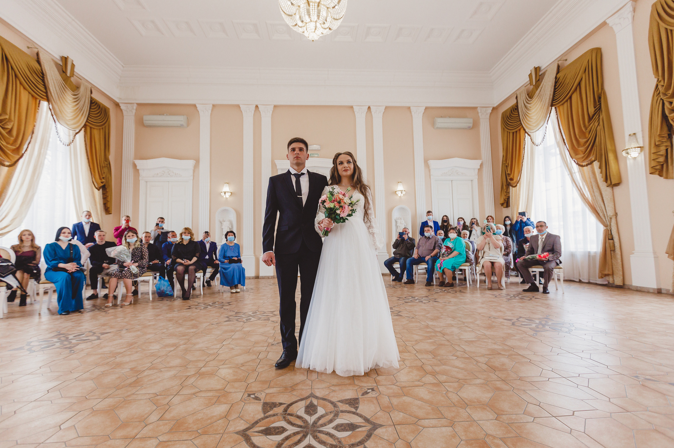 Фотосессия в ЗАГСе. Свадебный и семейный фотограф Дарья Осипова (Никитина). Саратов