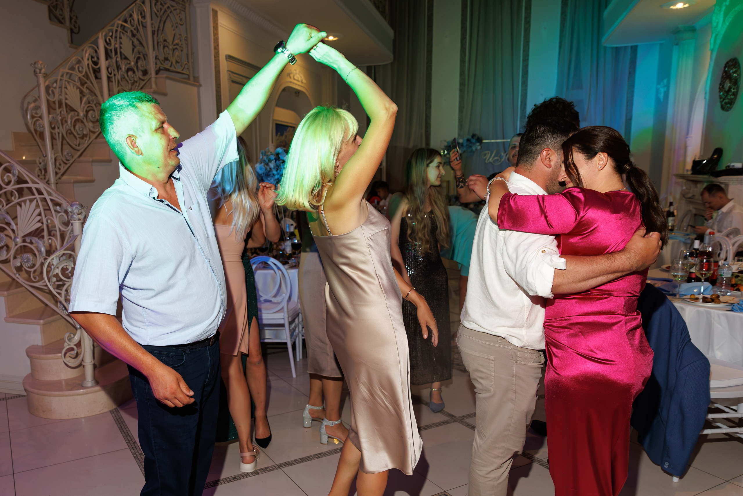 Свадебный банкет в коттедже. Свадебный фотограф Москва и МО Сергей Киржаев