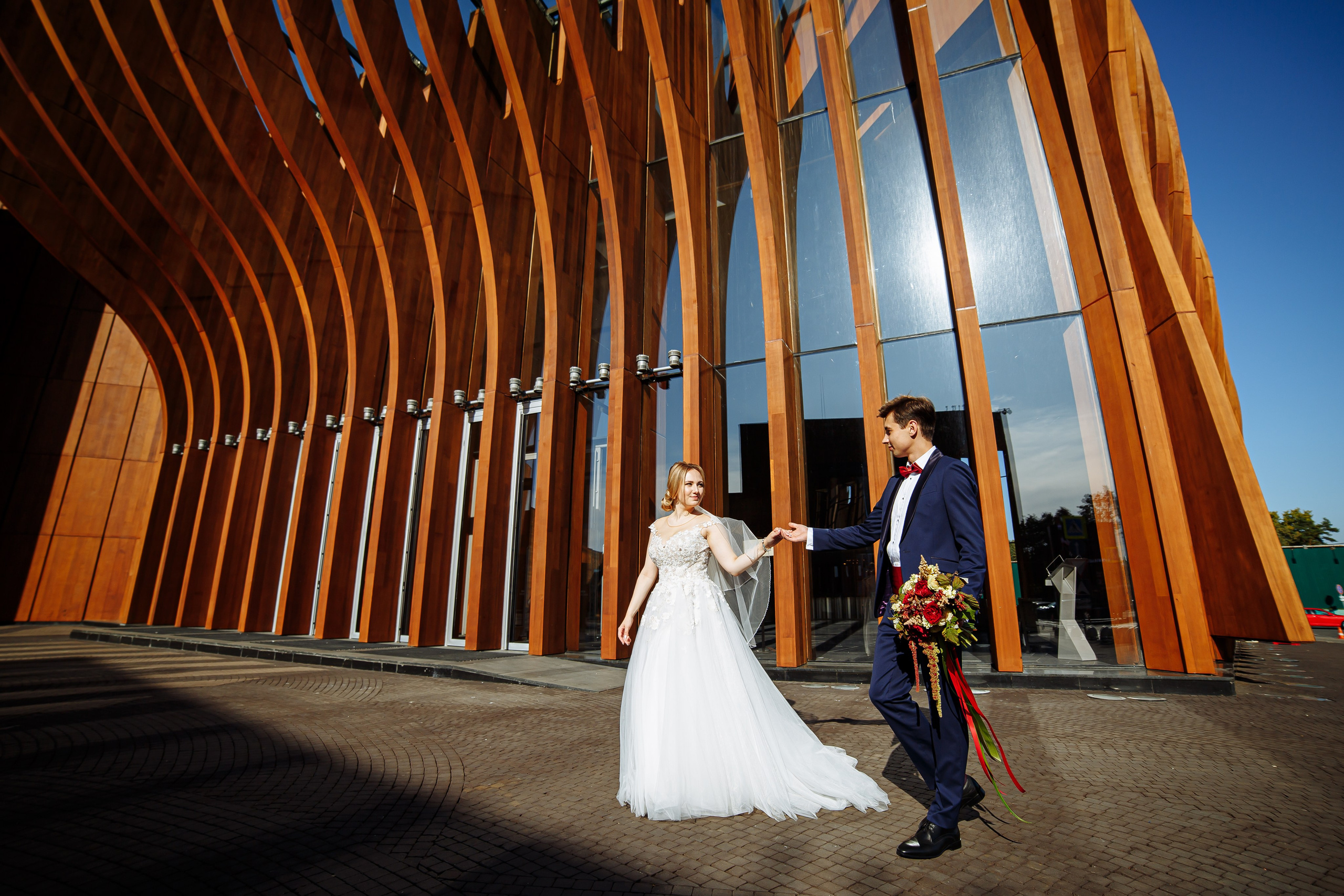 Свадебная фотосессия на территории Барвиха Luxury Village