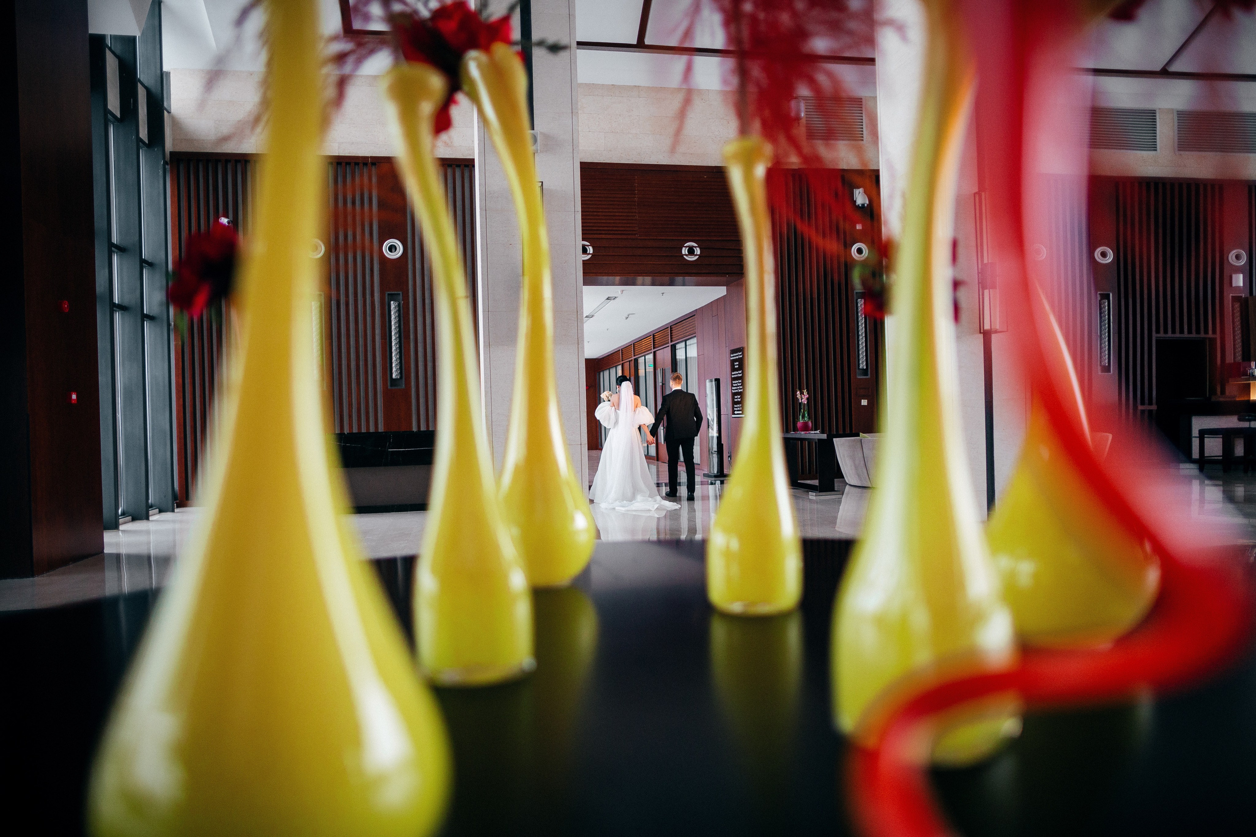 Яркая свадебная фотосессия зимой