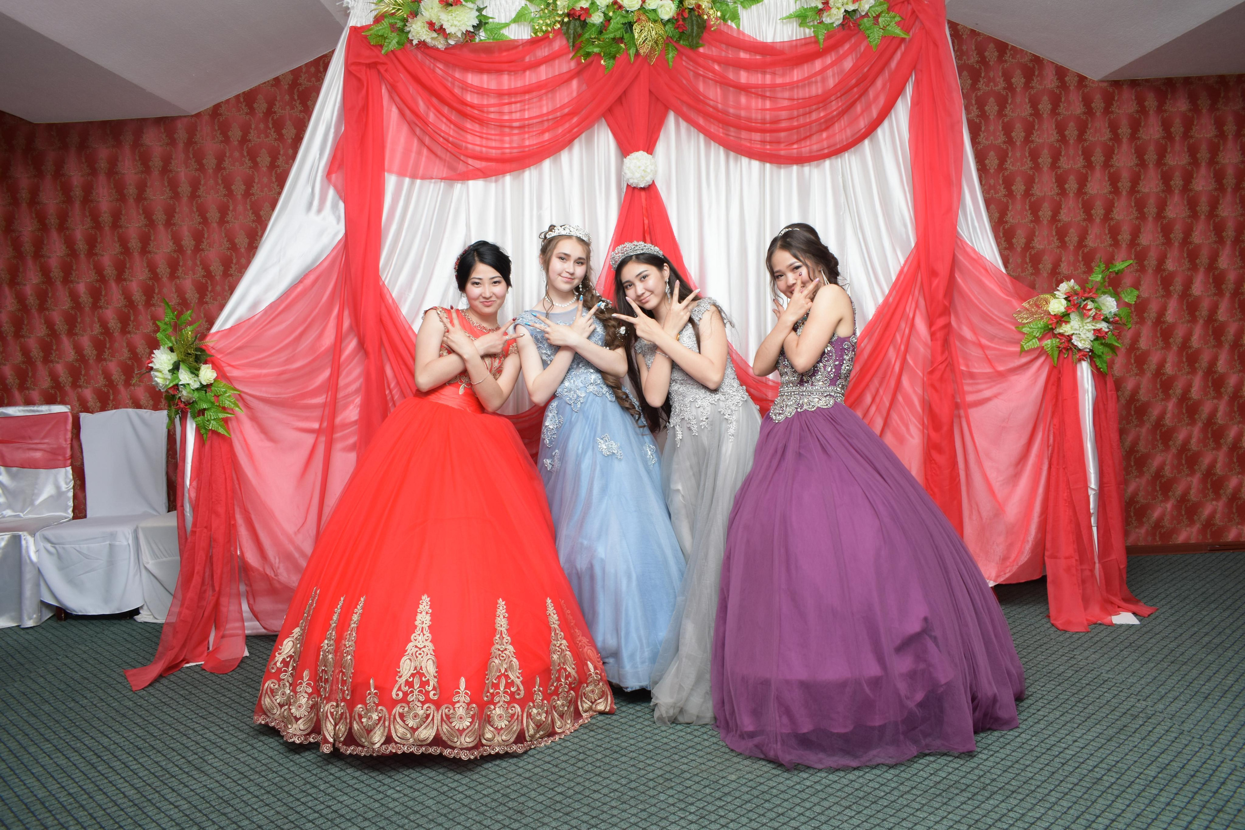 Фотограф на выпускной в школе. Детский и школьный фотограф в Костанае Рабига Сейткенова