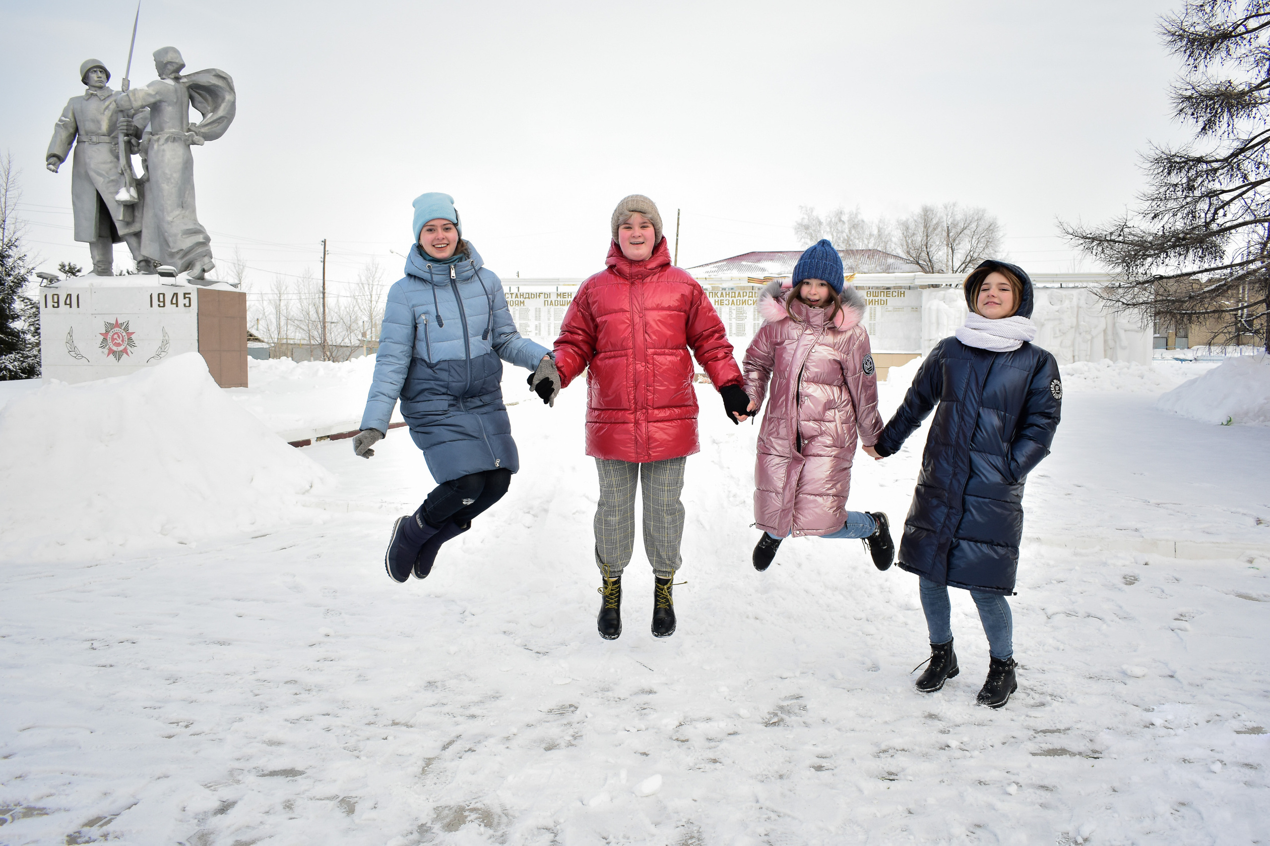 Фотограф на выпускной в школе. Детский и школьный фотограф в Костанае Рабига Сейткенова