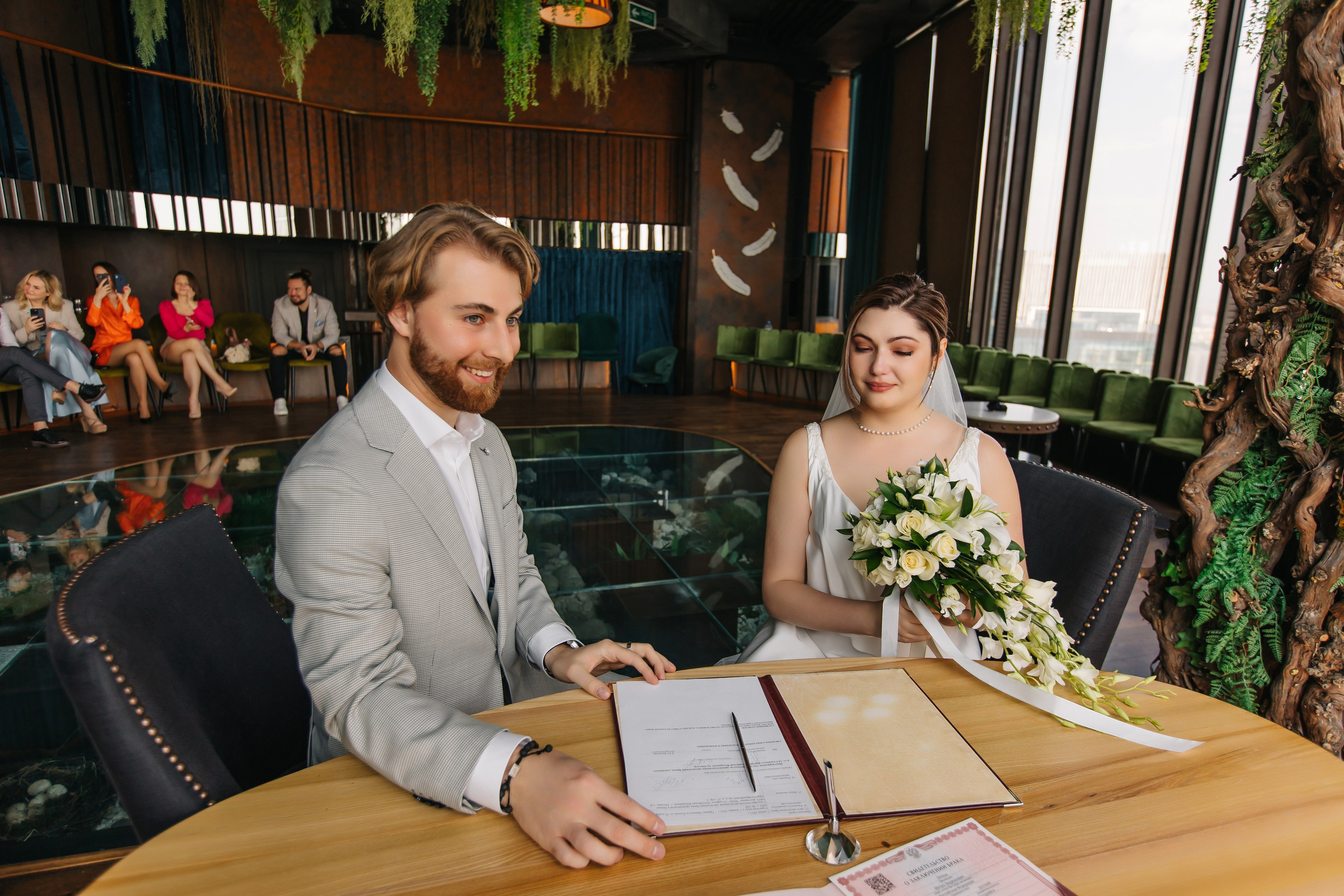 Регистрация брака в ресторане Birds Москва-Сити. Krumstudio фото, видео по Москве и МО
