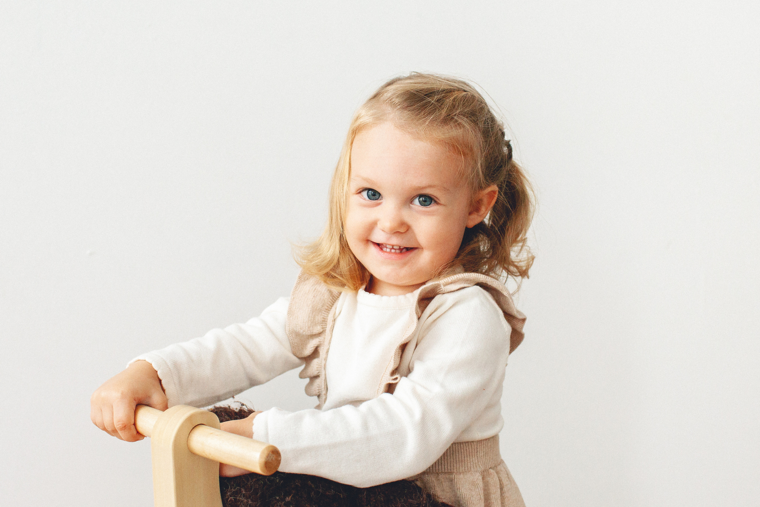 Backstage со съёмки сестёр. Детский фотограф в Самаре