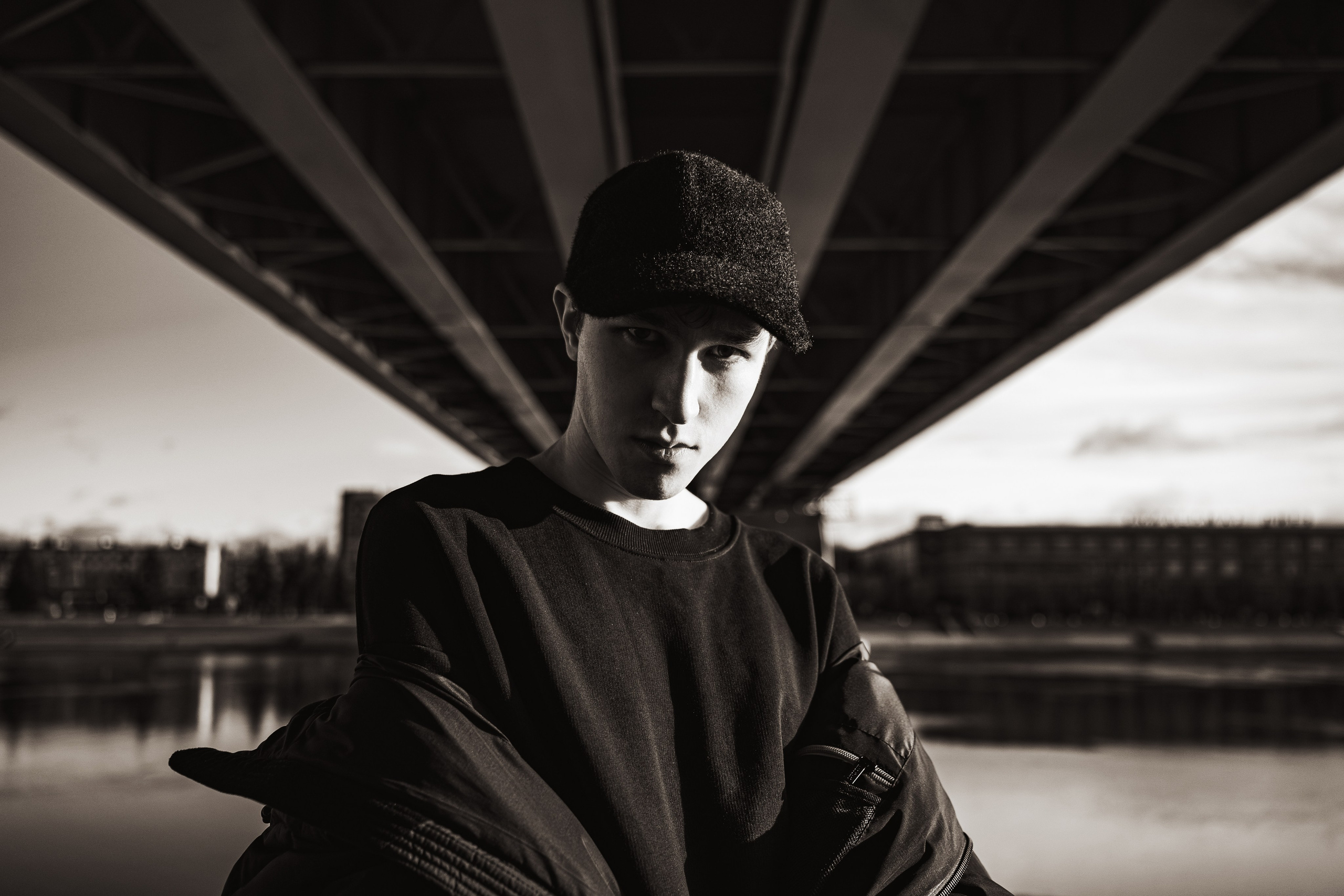 Контакты. Фотограф Великий Новгород Артем Чернецкий