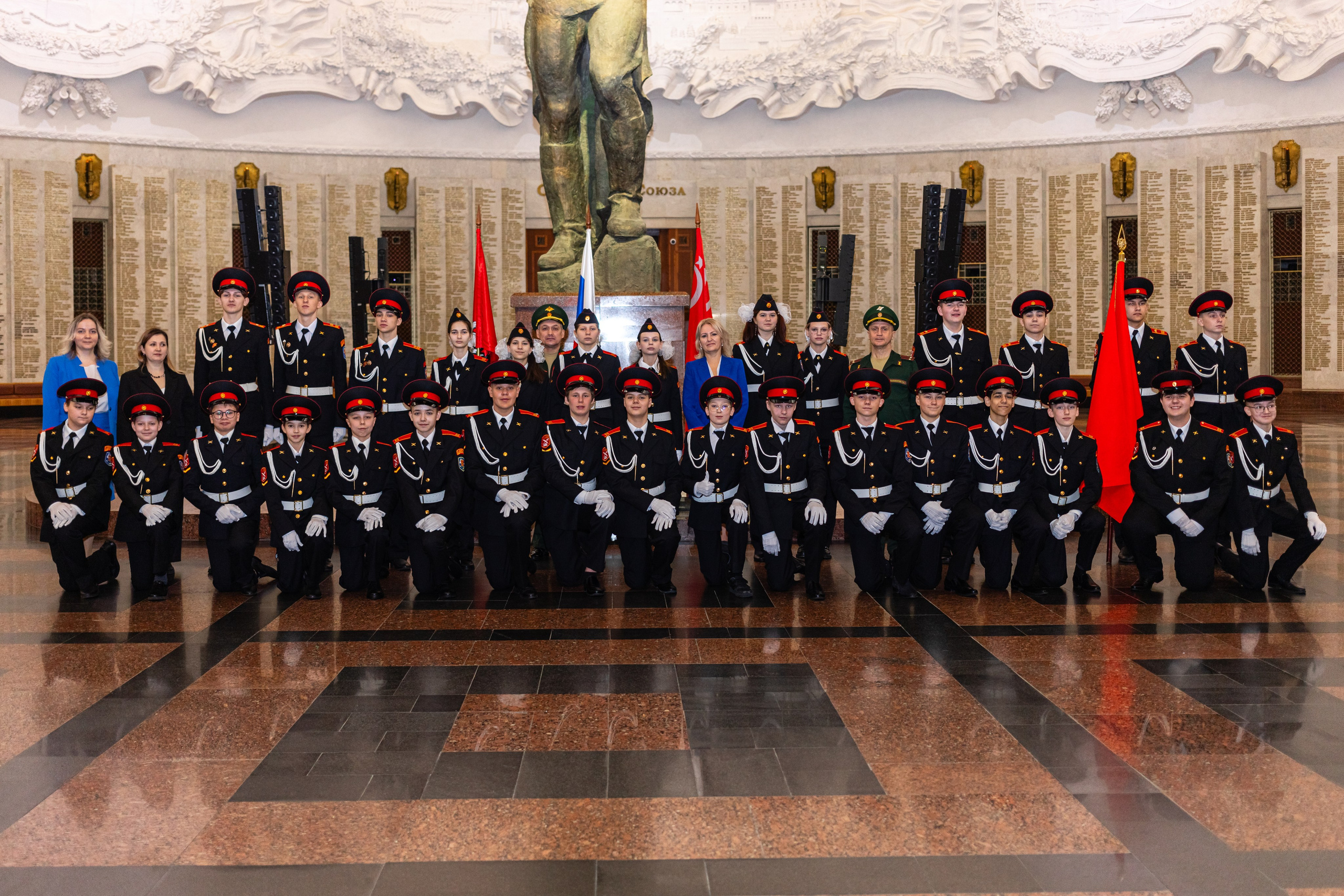 Выпускные фото-альбомы. Фотограф Алина Гашникова