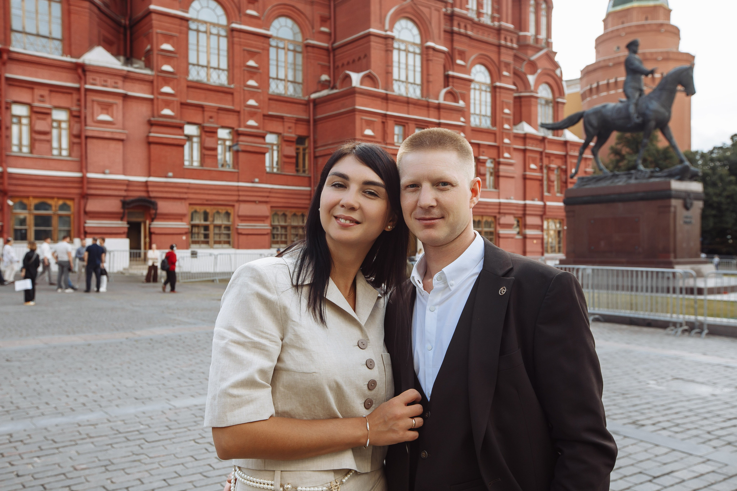 Фотосессия в Москве на Охотном ряду, фотограф на два часа в центре Москвы, профессионально, готовность 1-5 дней