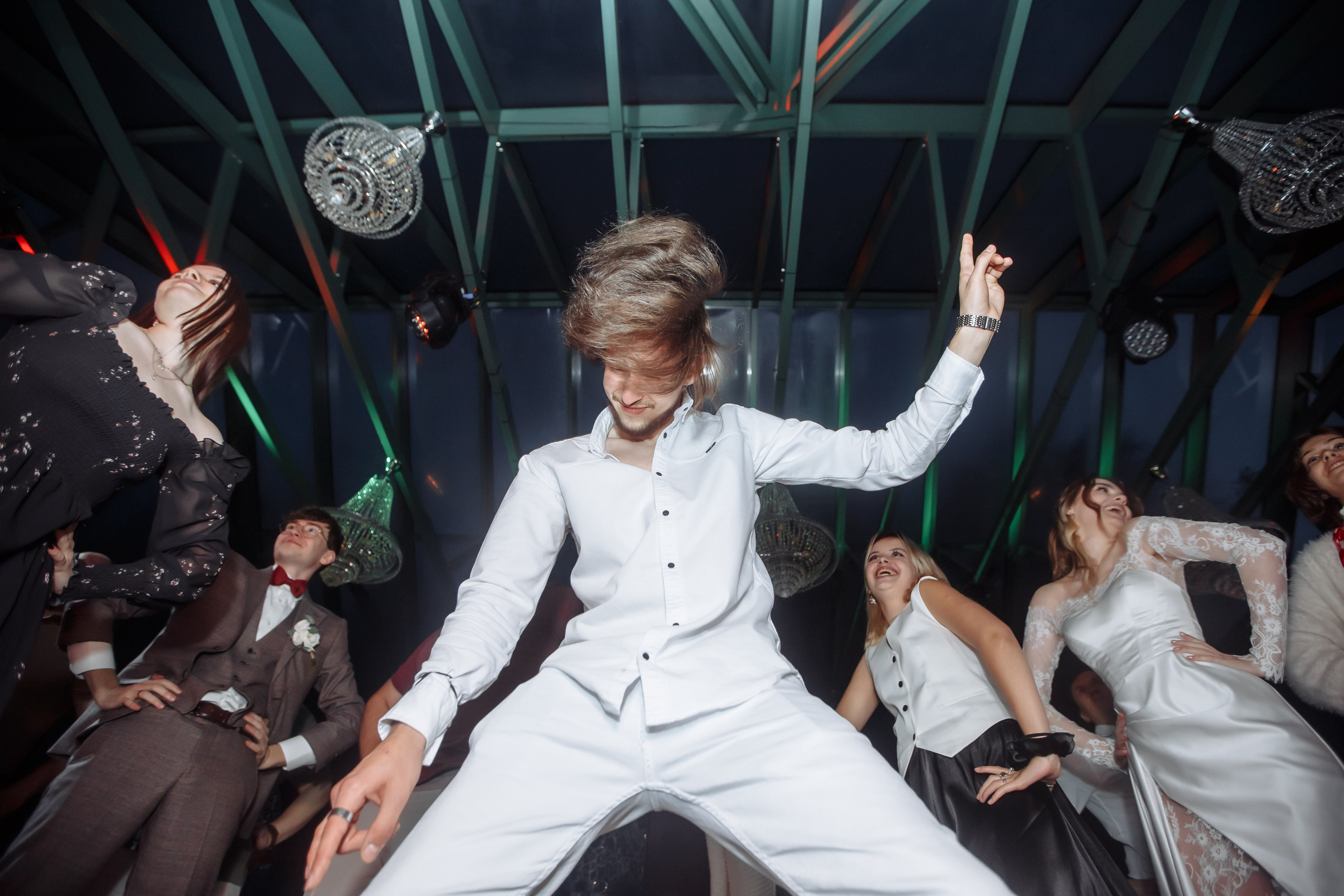 Счастливый человек в объективе свадебного фотографа Павла Короткова на банкете