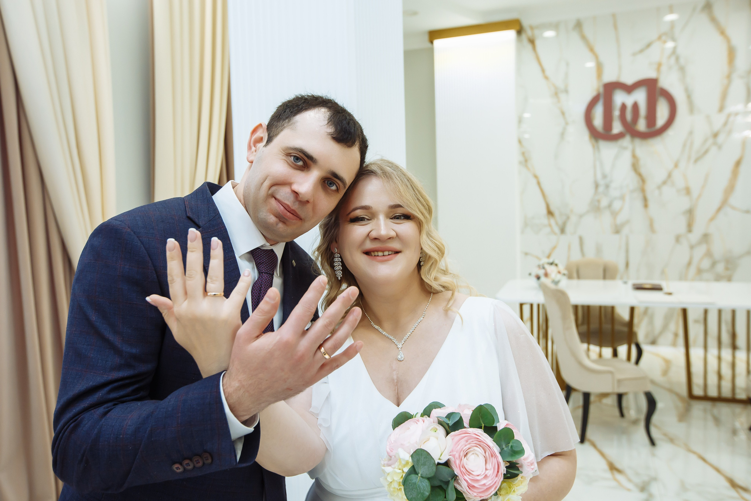 Шпаргалка для невесты: что снимают в загсе и как к этому. Свадебный фотограф видеограф в ЗАГС и на свадьбу целый день Москва и МО