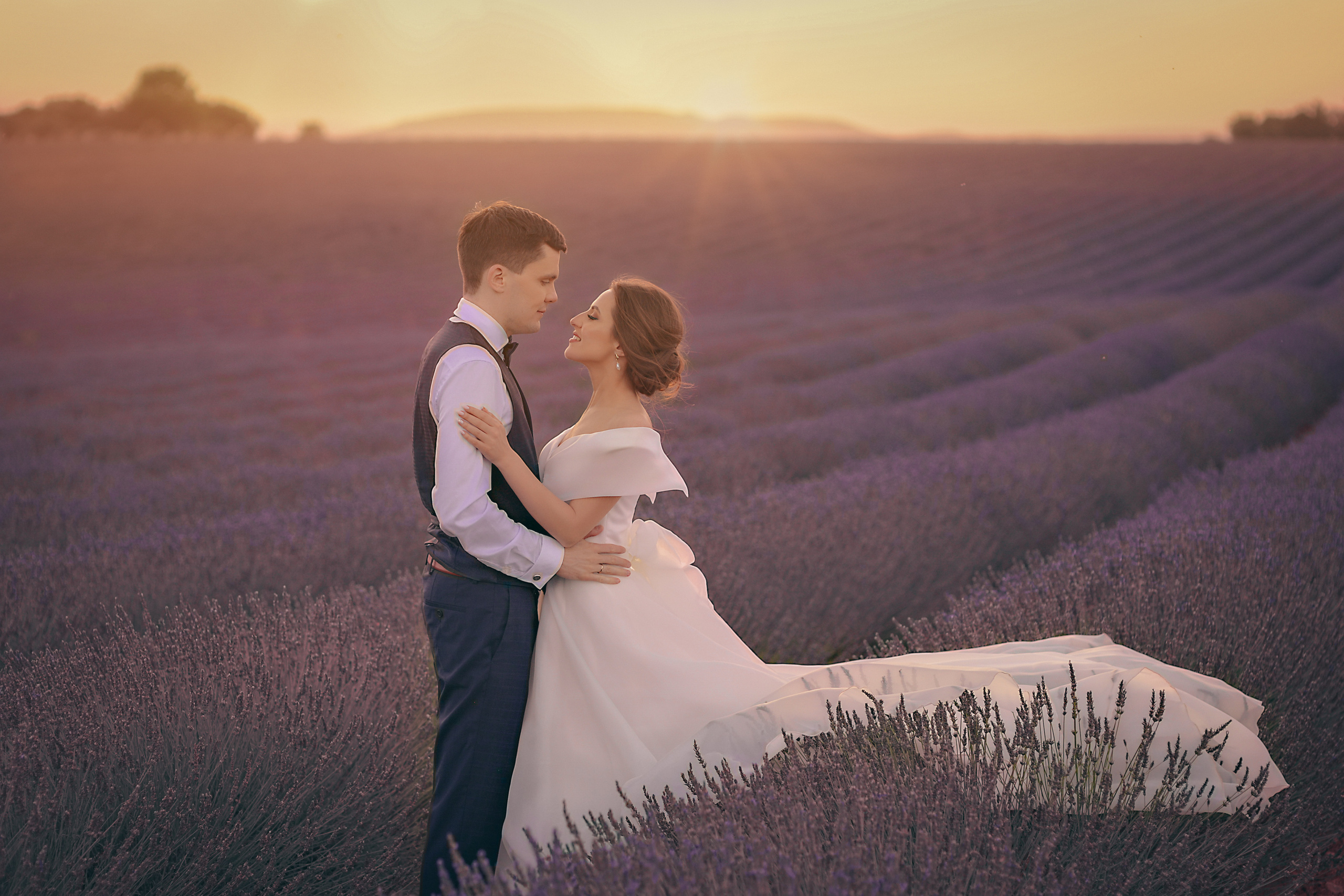 Что надеть на фотосессию в Лаванде. Photographer in Provence Julia Lipiainen