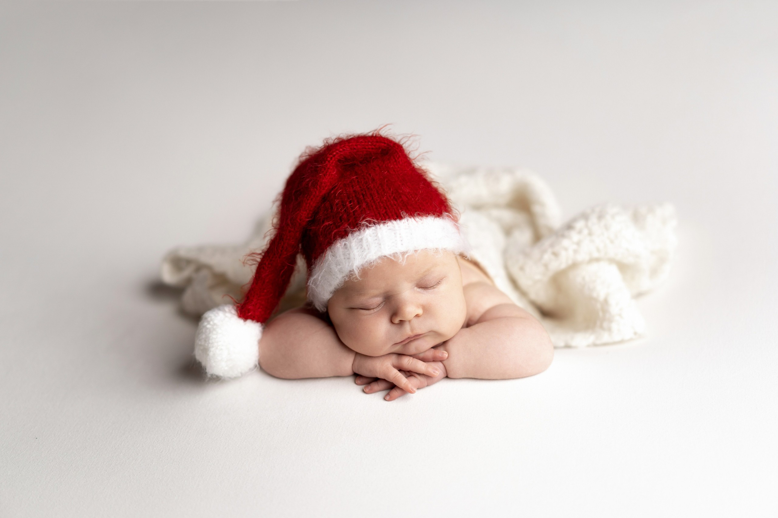 Контакты. Фотограф новорожденных у вас дома