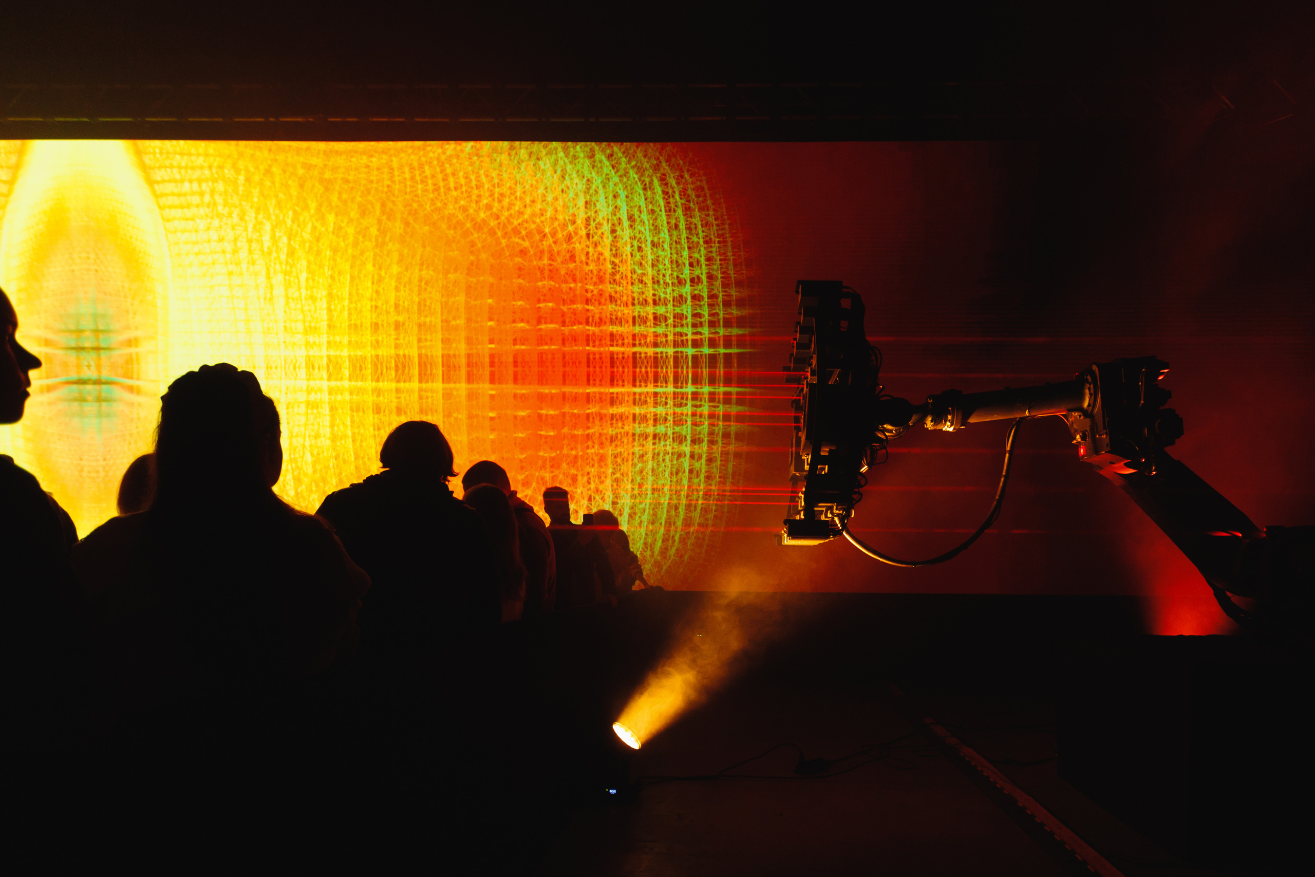 Обзорная съемка инсталляции для SILA SVETA «Навстречу друг другу». Фотограф Чугунов Александр