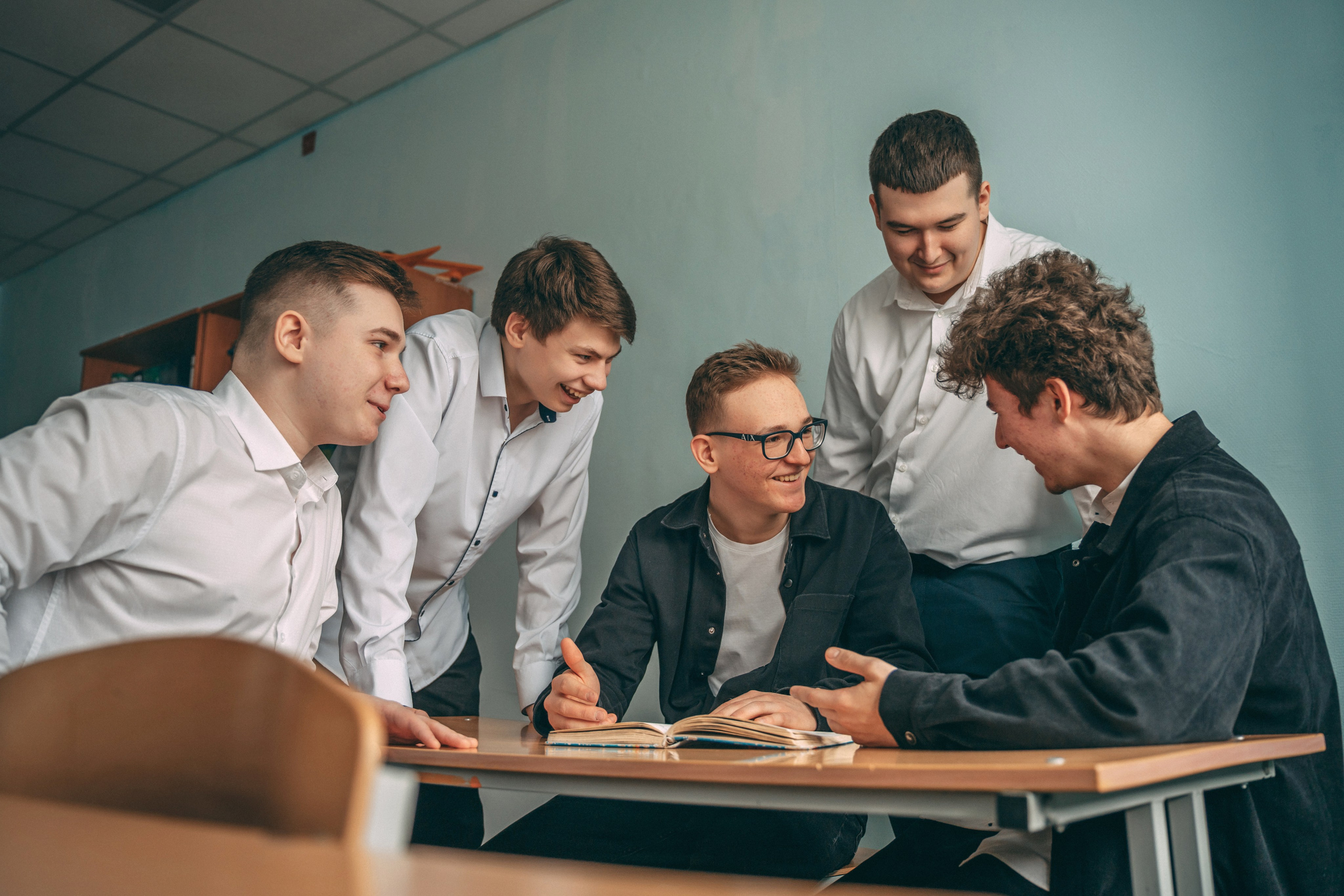 Выпускной альбом ЛАЙФБУК. Лайфстайл фотограф в Ханты-Мансийске Мария Шишкина