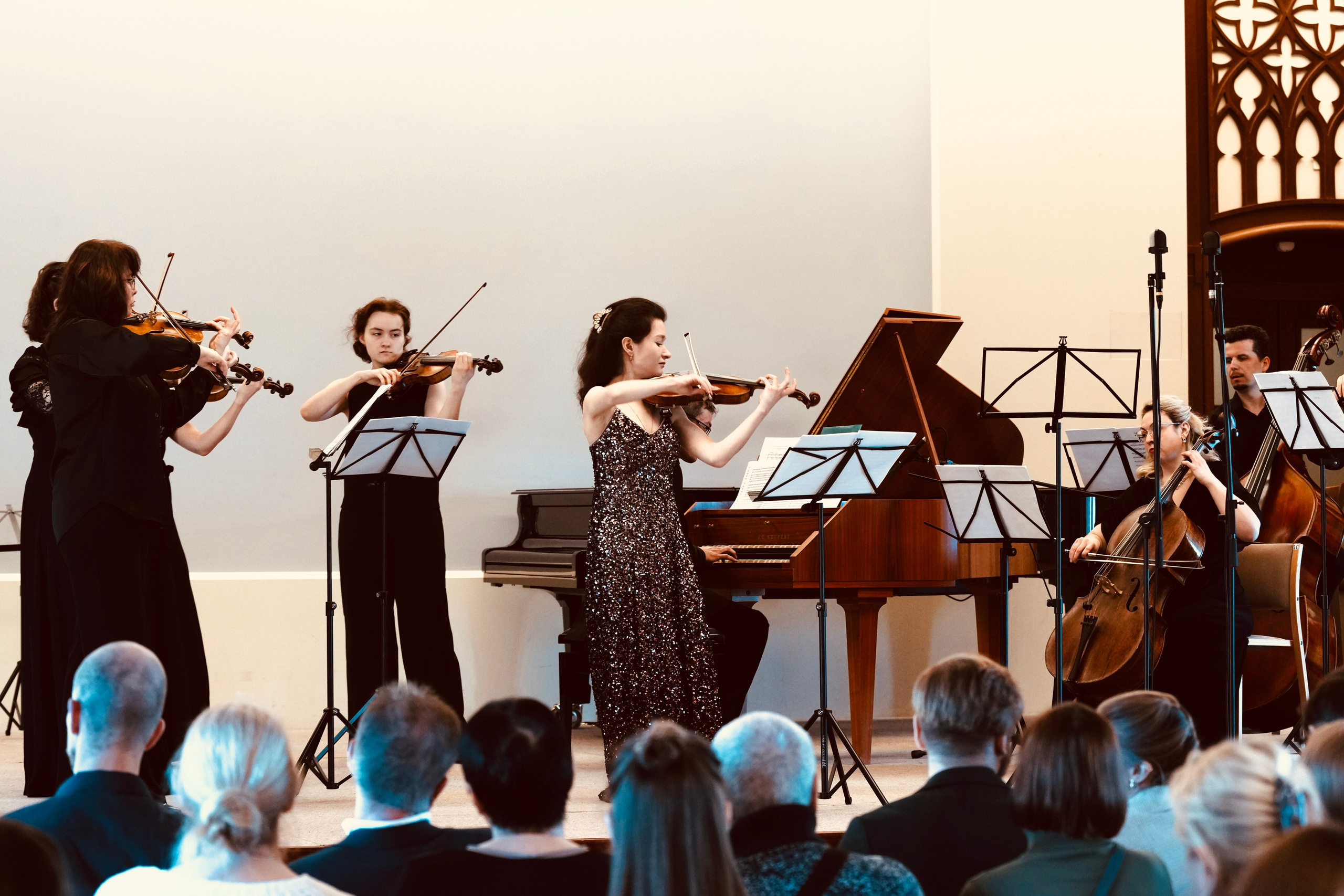 Инструментальный ансамбль «I Fiori». Скрипачка Анна Савкина