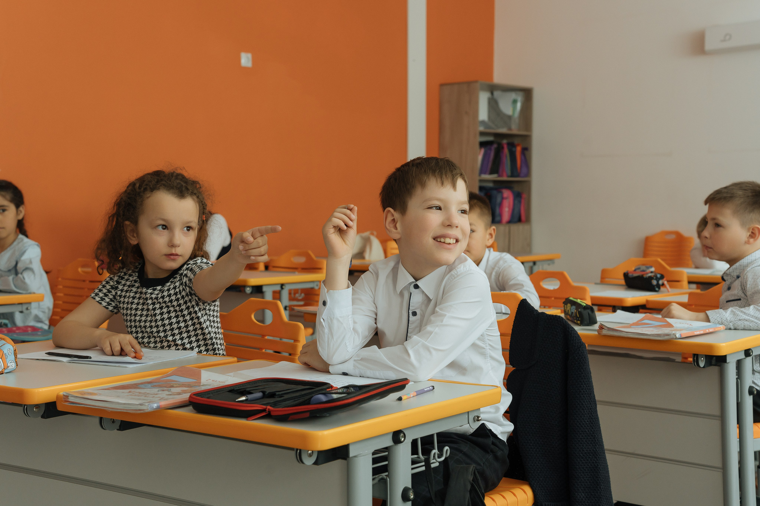 Выпускной альбом ЛАЙФБУК. Лайфстайл фотограф в Ханты-Мансийске Мария Шишкина