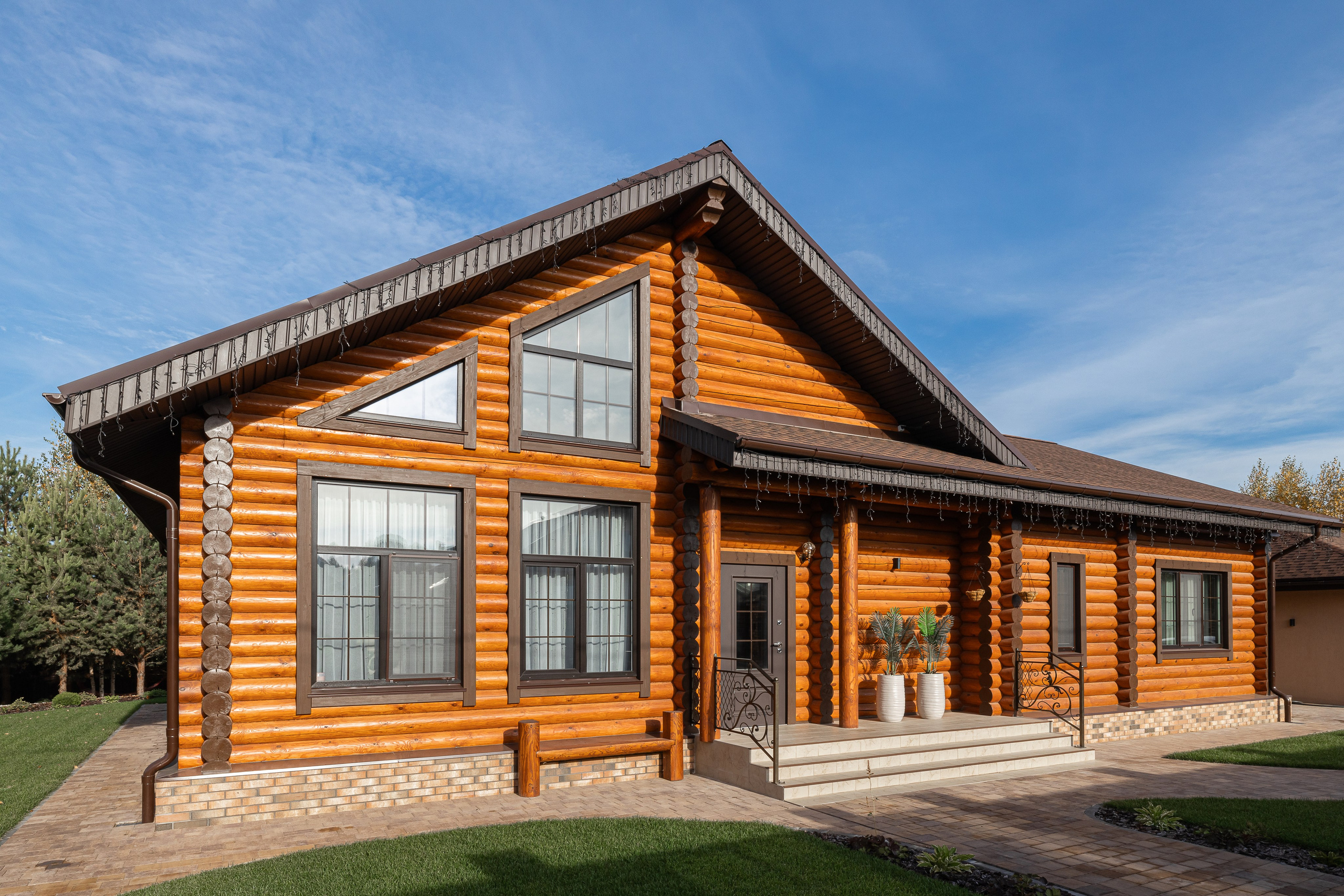 Марина Мусихина - дизайнер интерьера. L. Deco интерьерный салон. Краски/обои/лепной декор