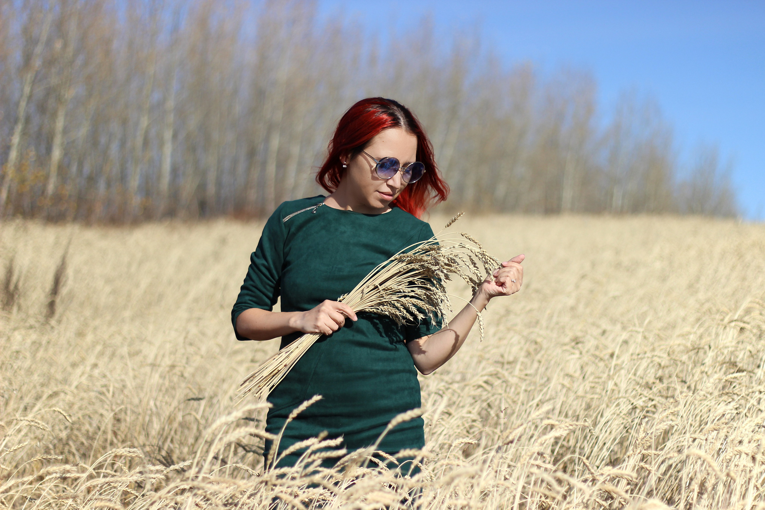 Контакты. Фотограф Юлия Левандовская, п.Ясногорск