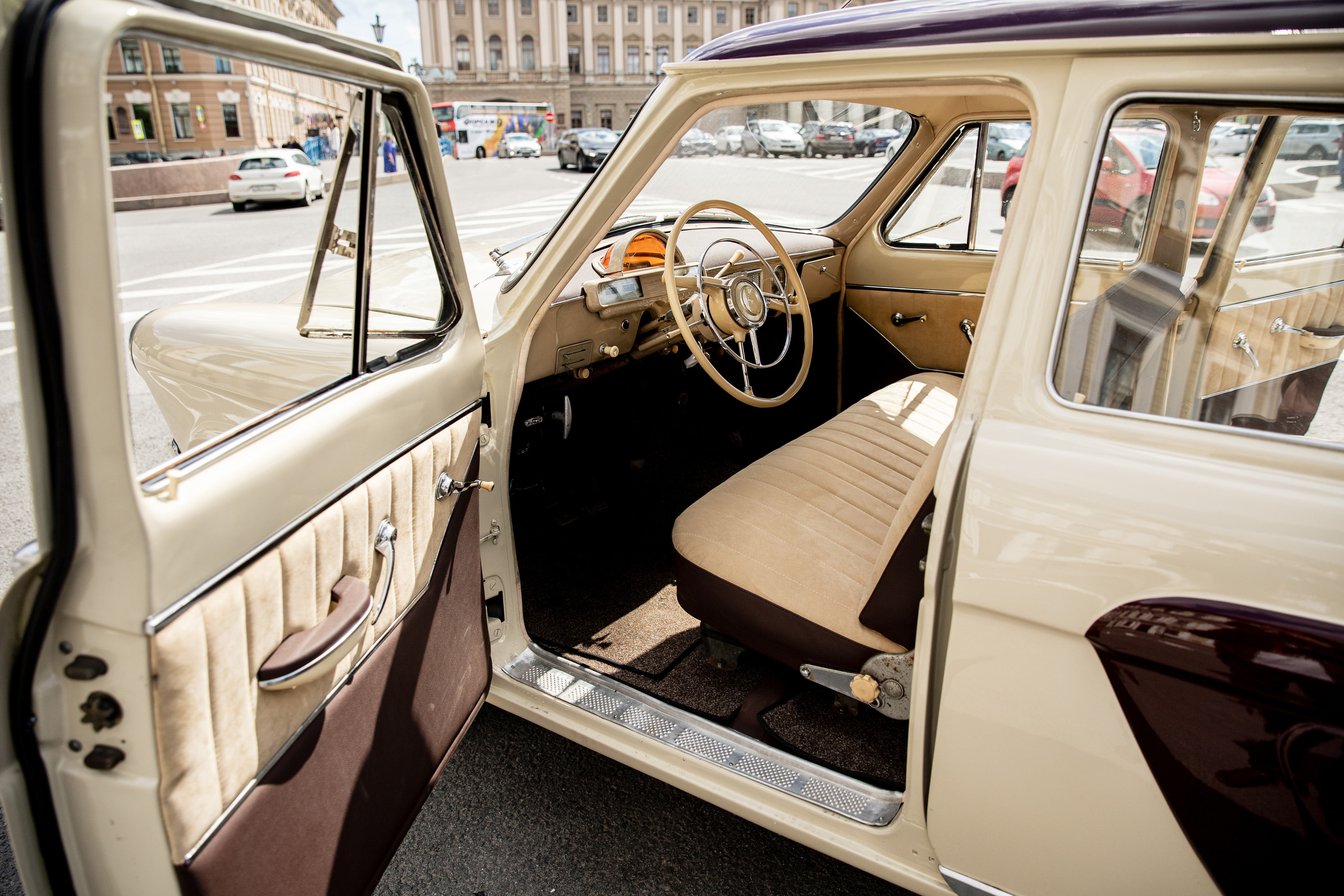 Аренда автомобиля Волга с водителем. Свадебный фотограф в Санкт-Петербурге Никита Кузякин