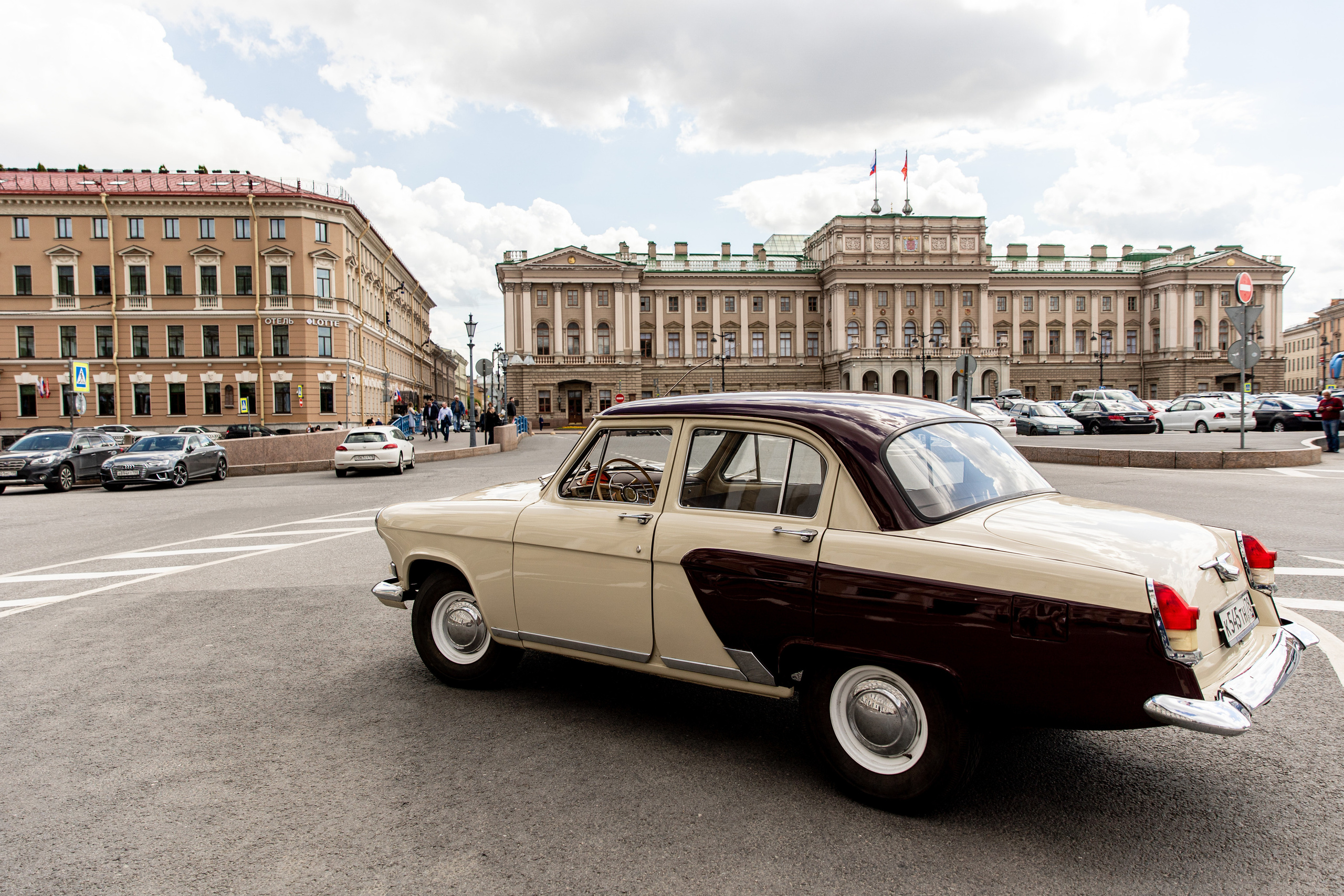 Аренда автомобиля Волга с водителем. Свадебный фотограф в Санкт-Петербурге Никита Кузякин