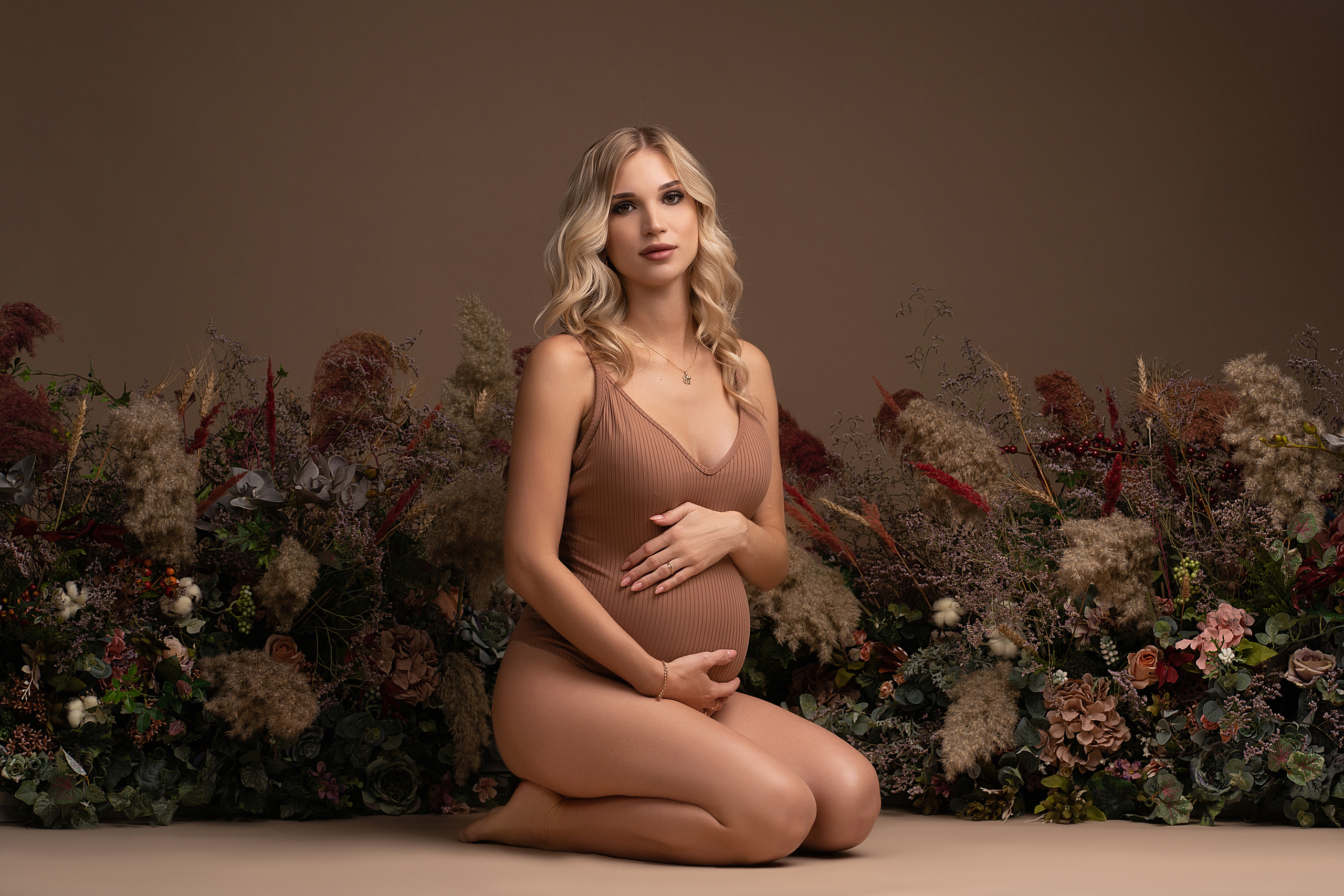 Фотосессия беременности в стиле VOGUE