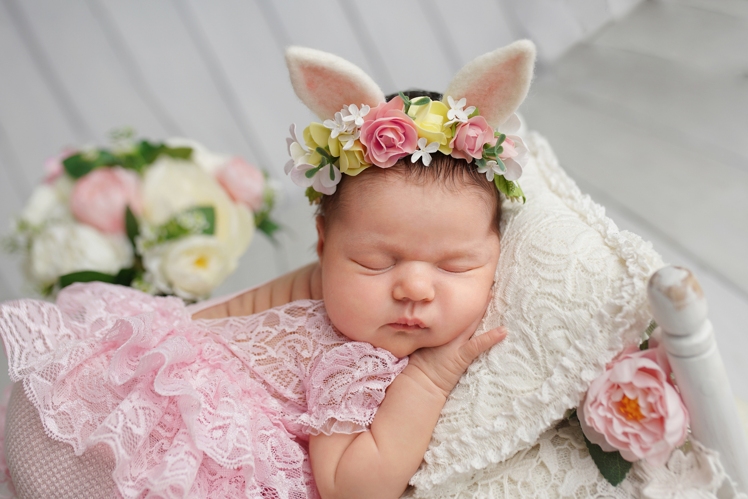Малышка с родителями приехала ко мне на фотосессию новорожденной