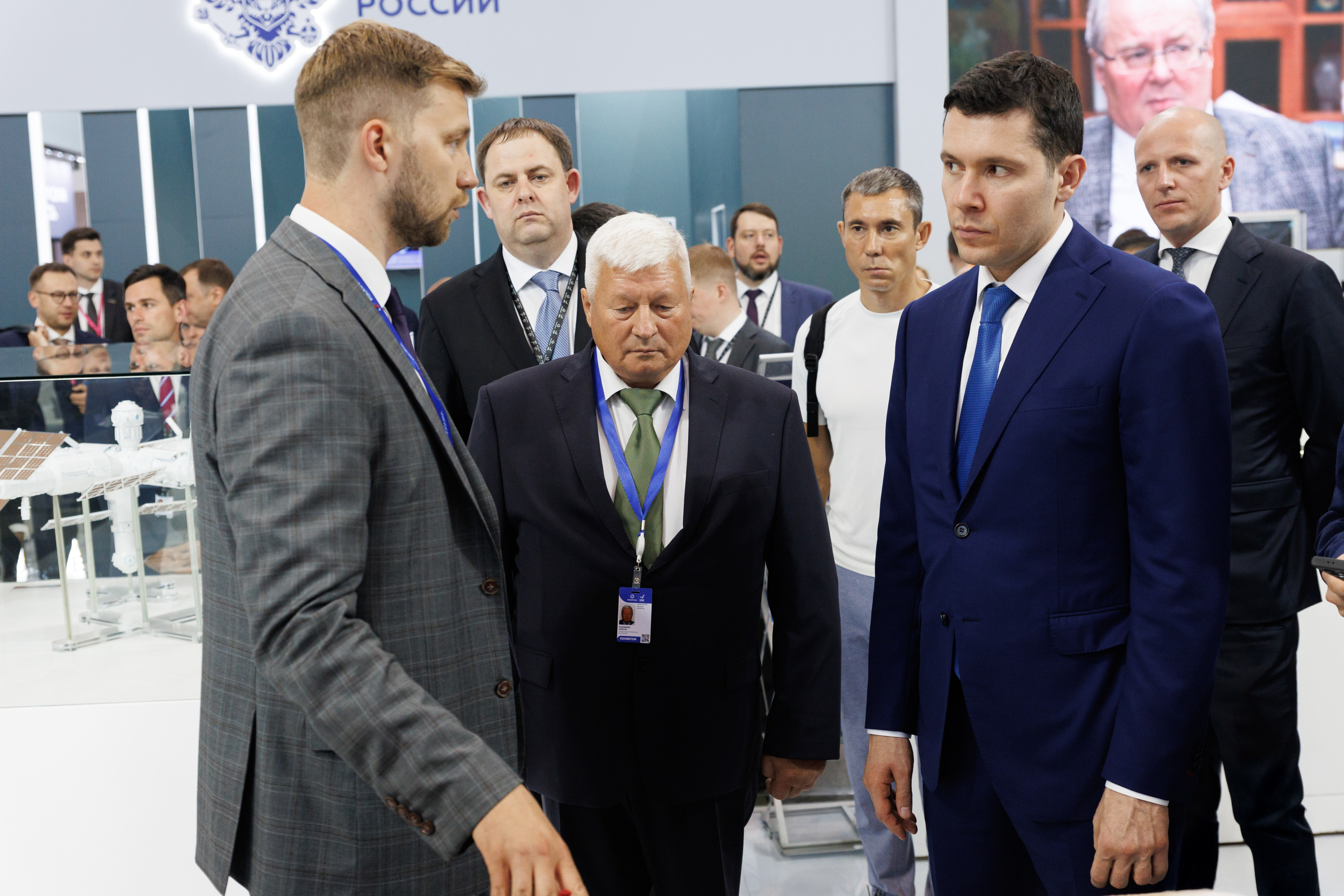 Фотограф на ПМЭФ 2025 — услуги, аккредитация, лучшие кейсы. Свадебный фотограф в Москве | Антон Матвеев