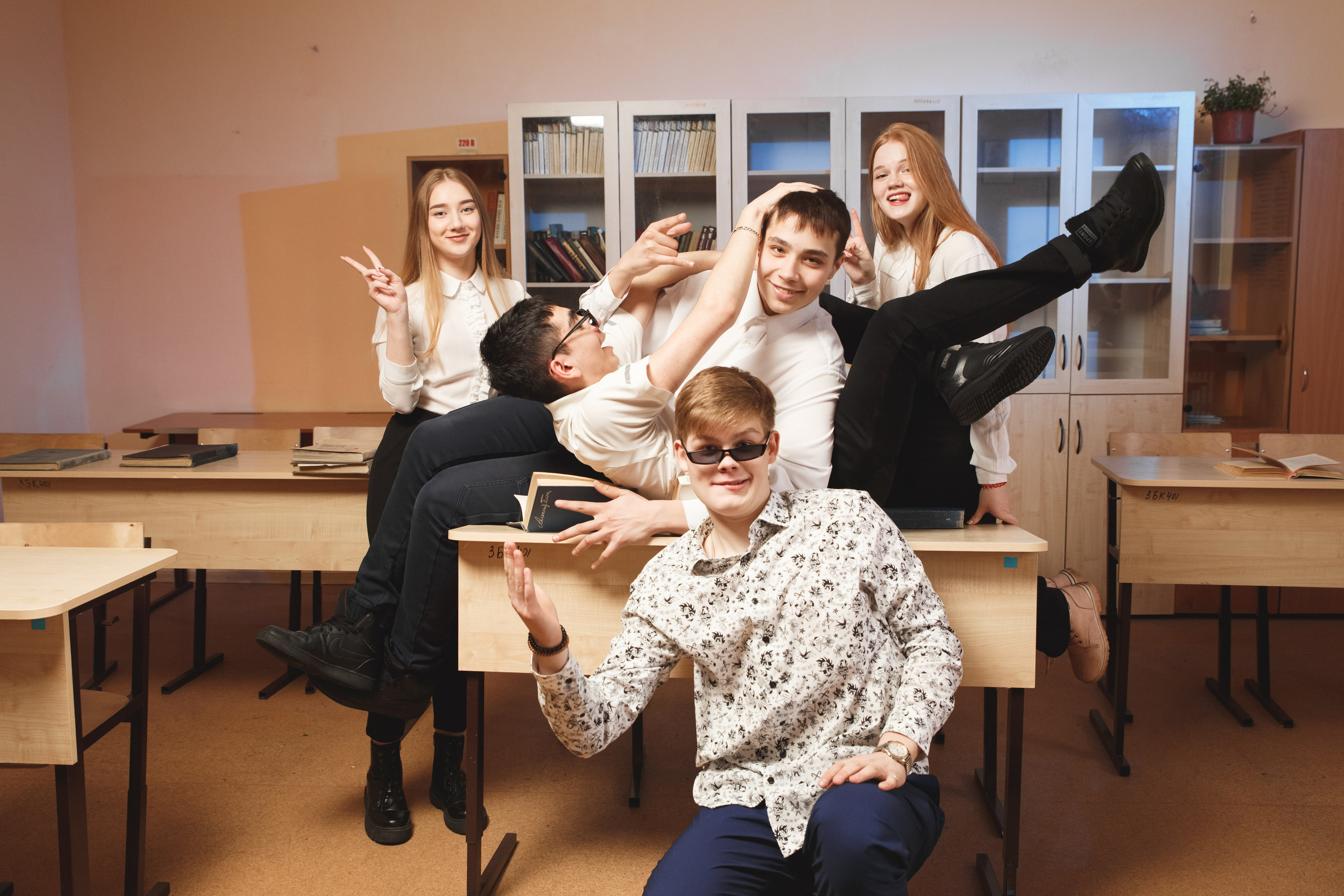 ФОТОСЕССИЯ В ШКОЛЕ. GRAPHITE BOOK