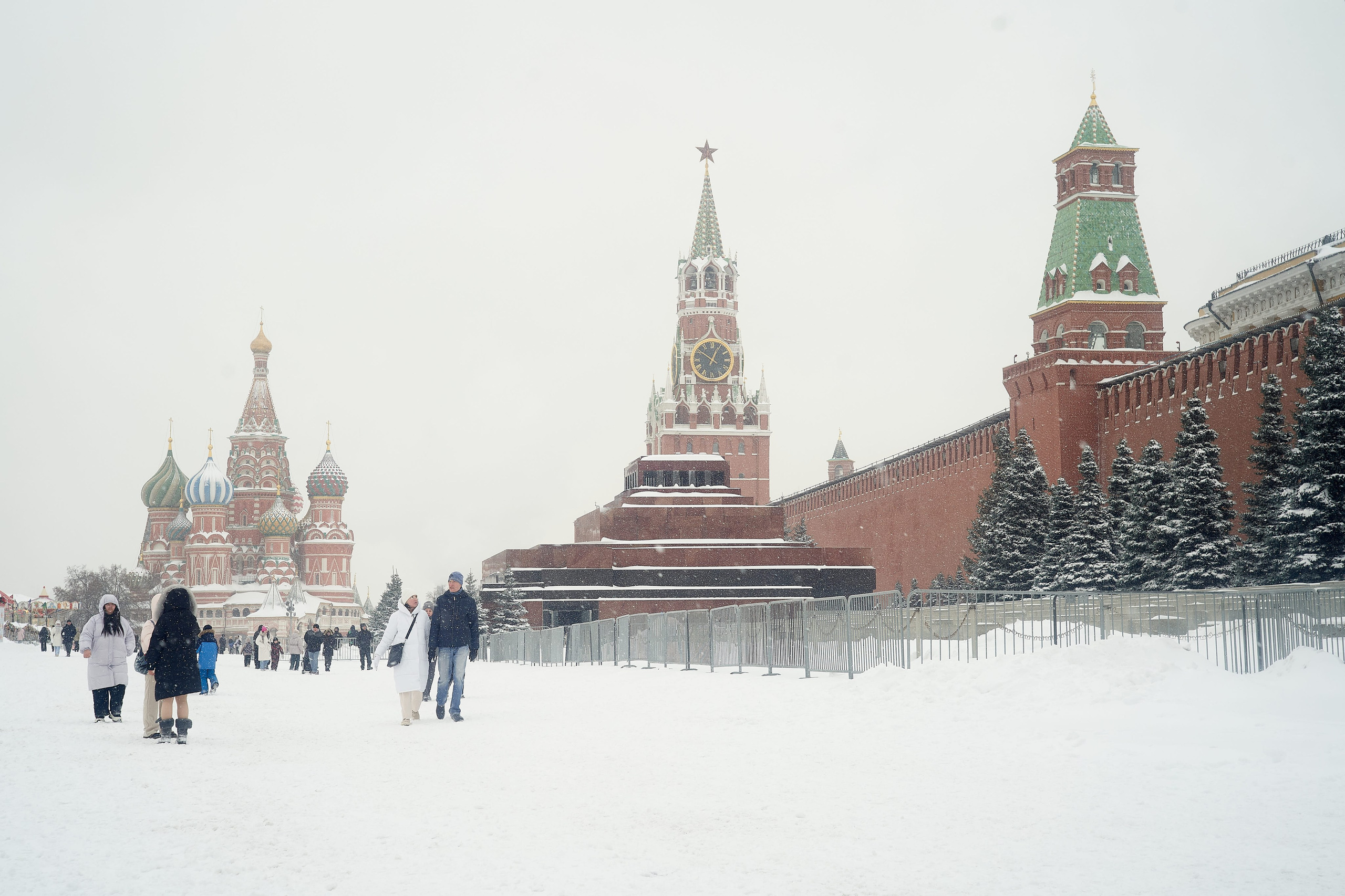 Красная площадь в снегу. Снегопад 19 февраля 2026 года