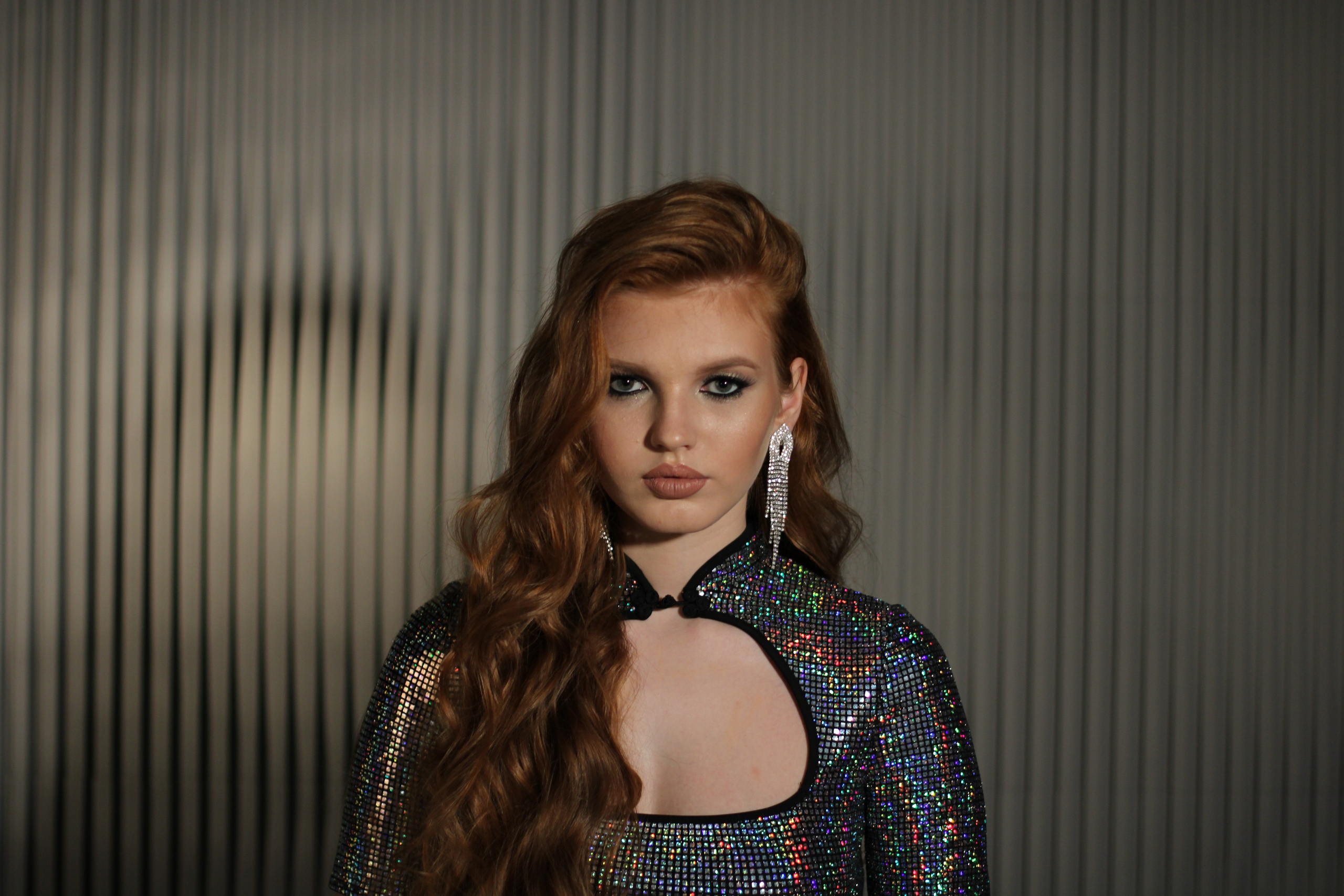 Профессиональная ретушь в короткие сроки. Бьюти- и портретный фотограф в Москве Полли Максимова. Создаю съёмки и делаю ретушь для брендов косметики и рекламы