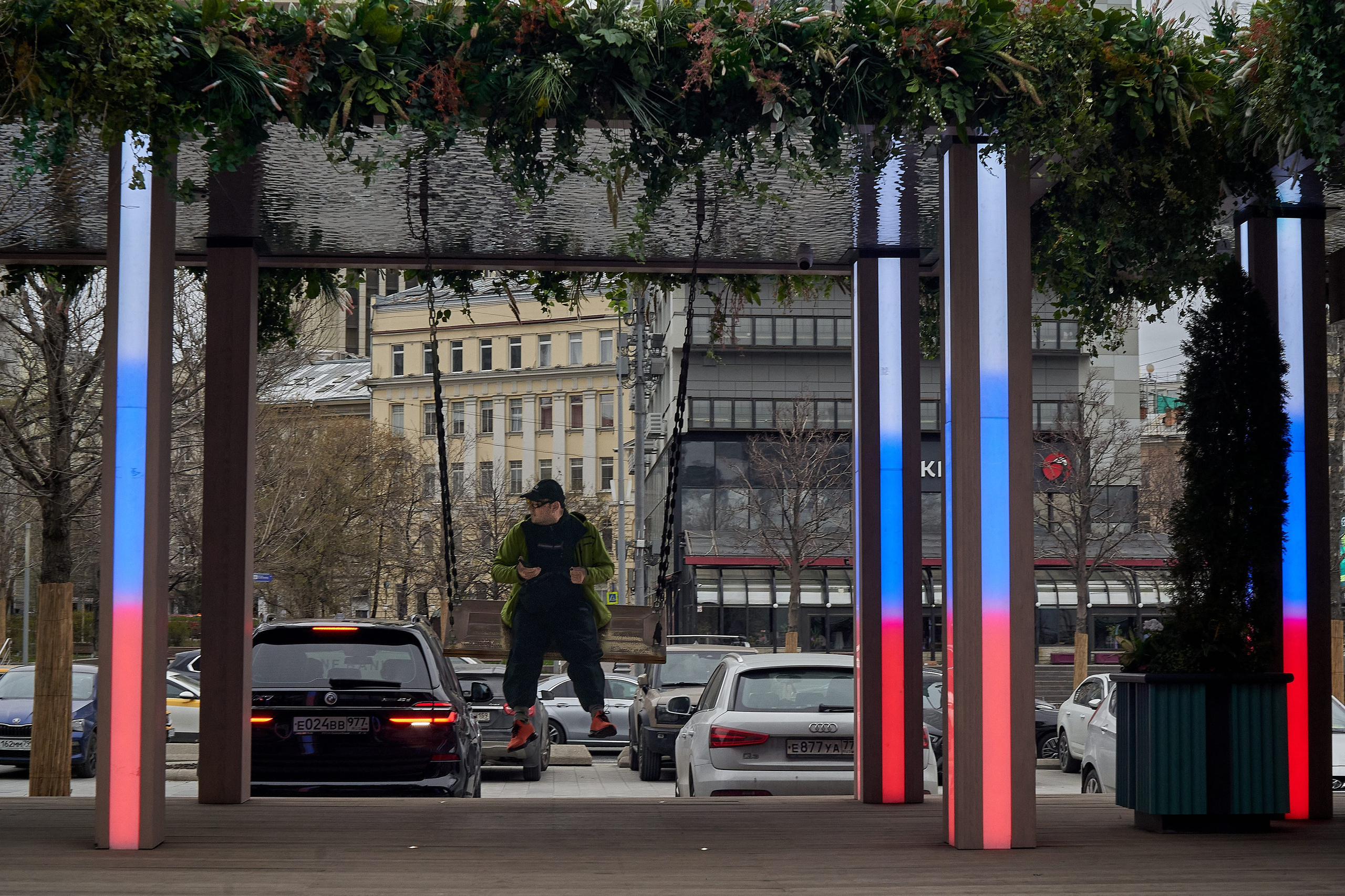 Shooting with an old Industar 22 3.5. Reportage event photographer in Moscow Alexander Gladkiy