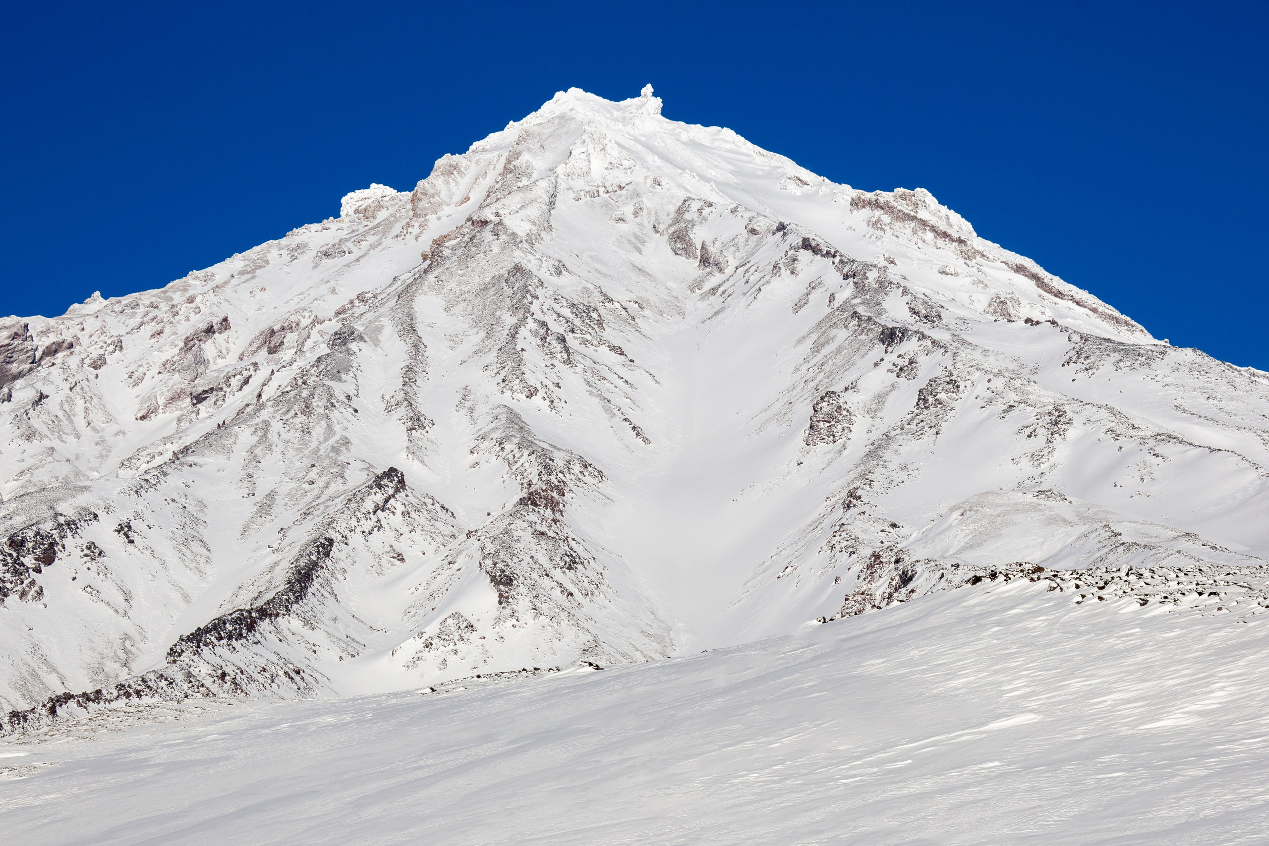 Авачинский перевал зимой — снег, вулканы и панорамы. Время Камчатки: чтобы найти свой путь, нужно скорость умножить на время