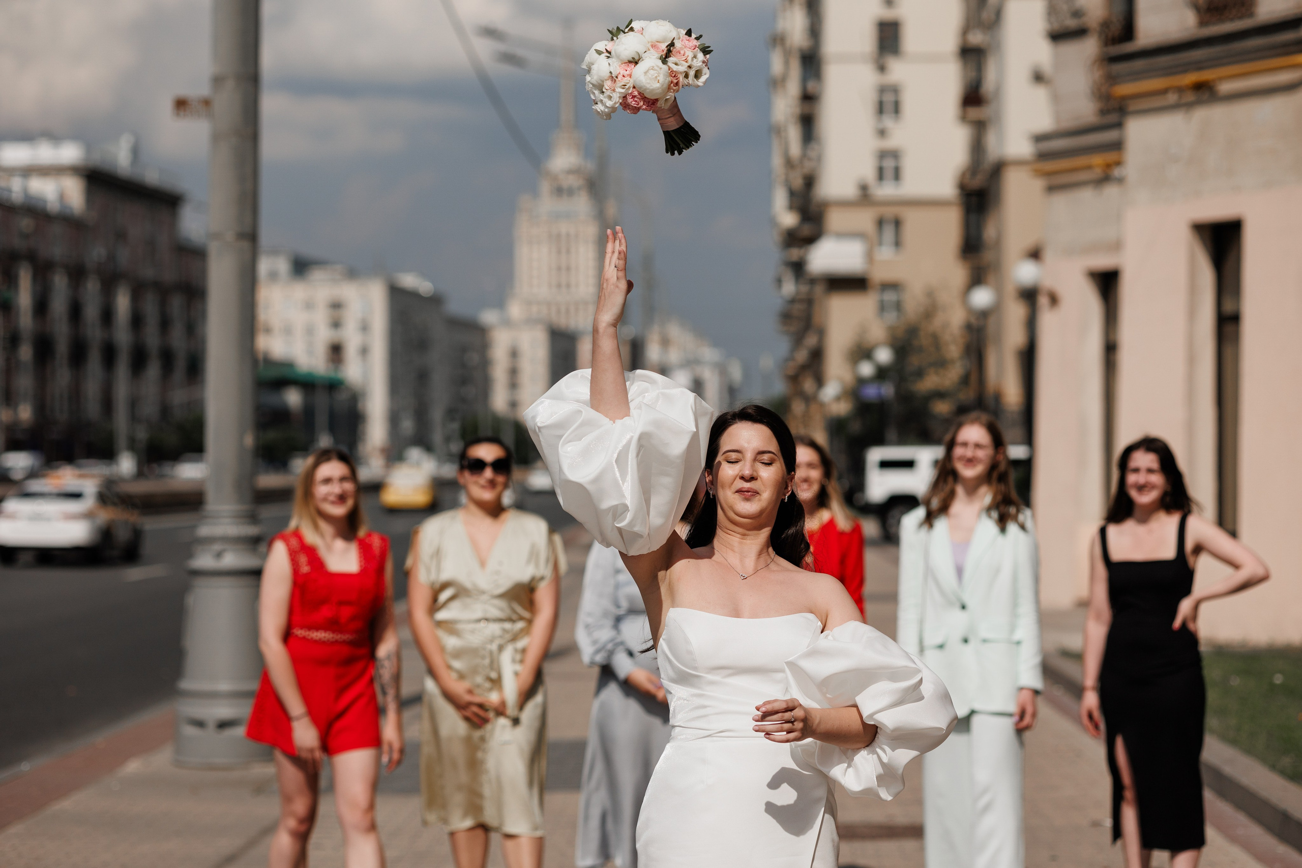 Свадебный фотограф Москва — ЗАГС, прогулка, полный день