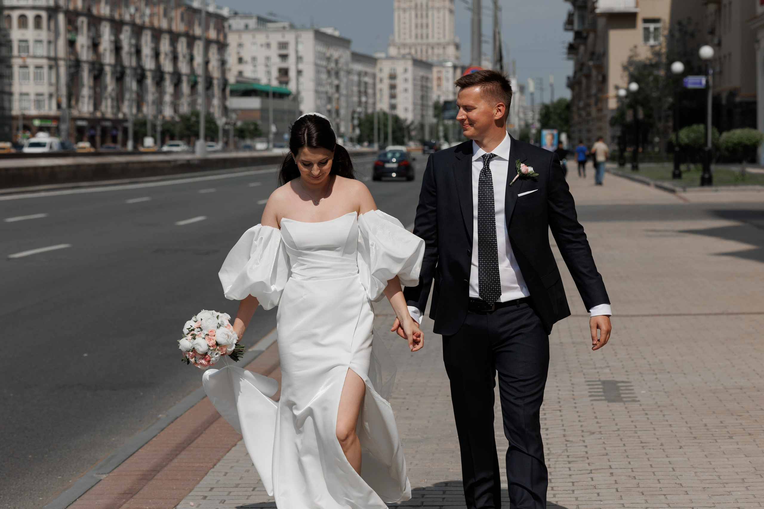 Свадебный фотограф Москва — ЗАГС, прогулка, полный день