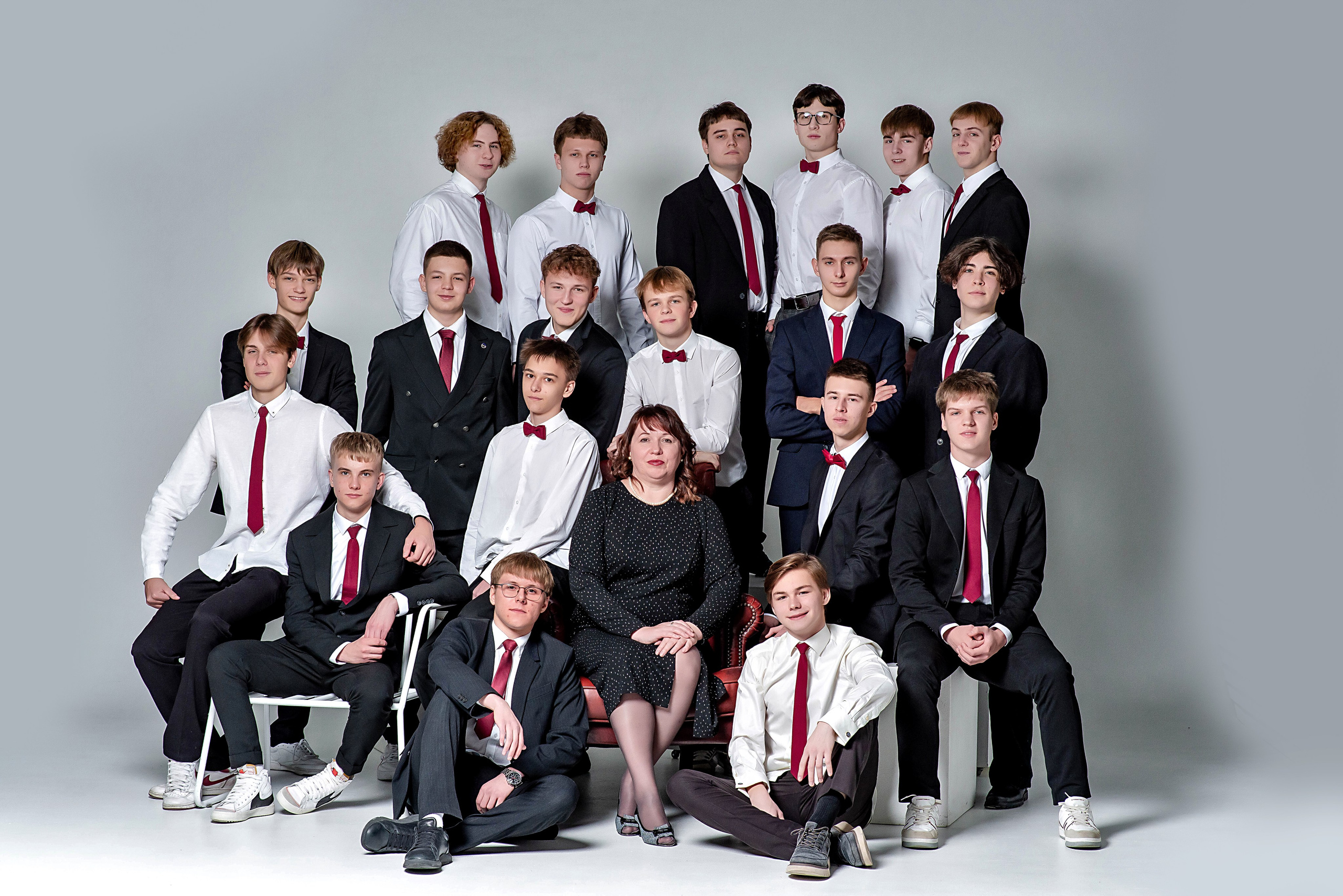 ВАРИАНТЫ СТИЛЕЙ ОДЕЖДЫ (LOOK). Современные Выпускные Альбомы в Ростове-на-Дону