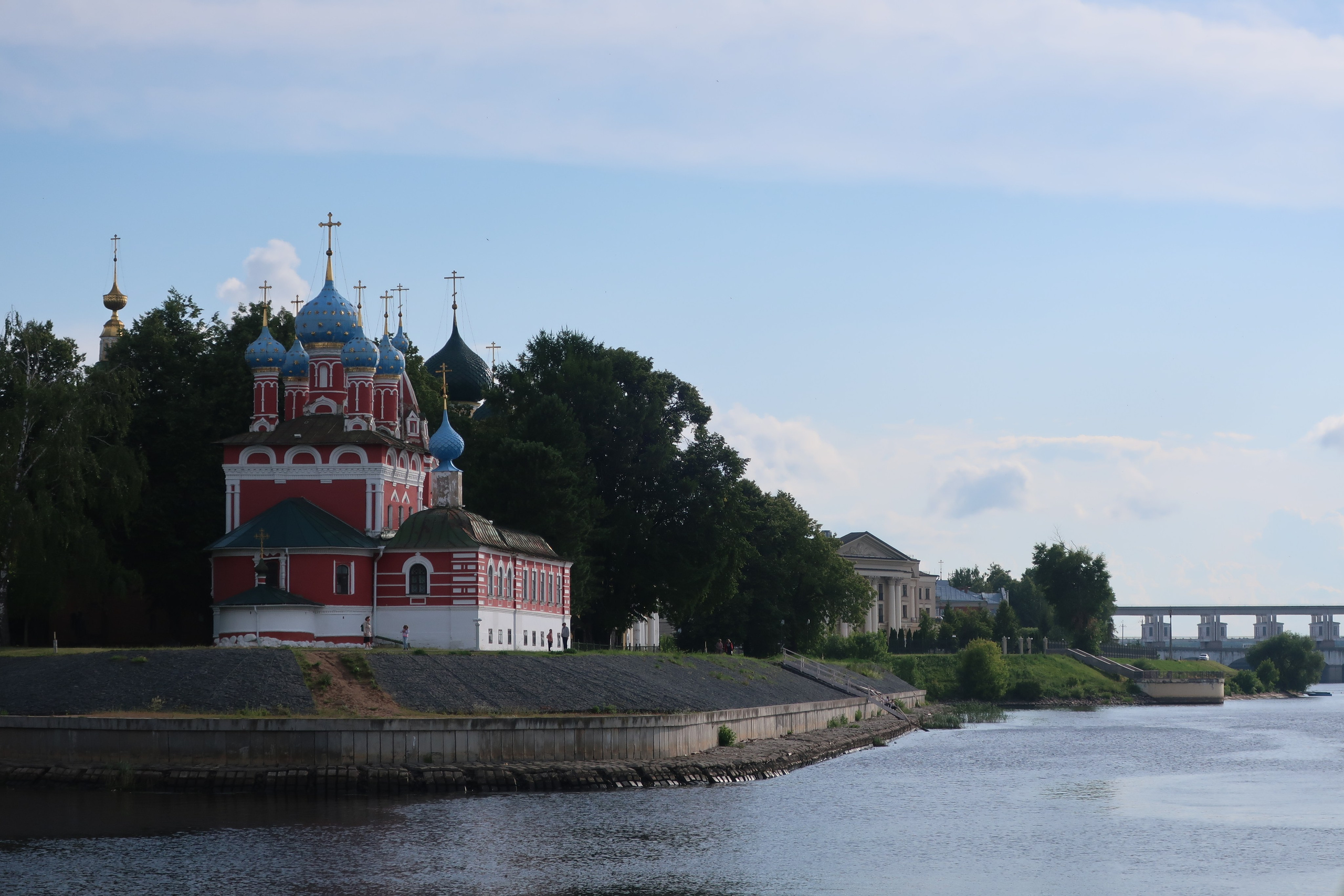 Фотопрогулка по летнему Угличу: что посмотреть, краткая история города. Проект «Фотокладовка»: блог уличной фотографии в формате street photo