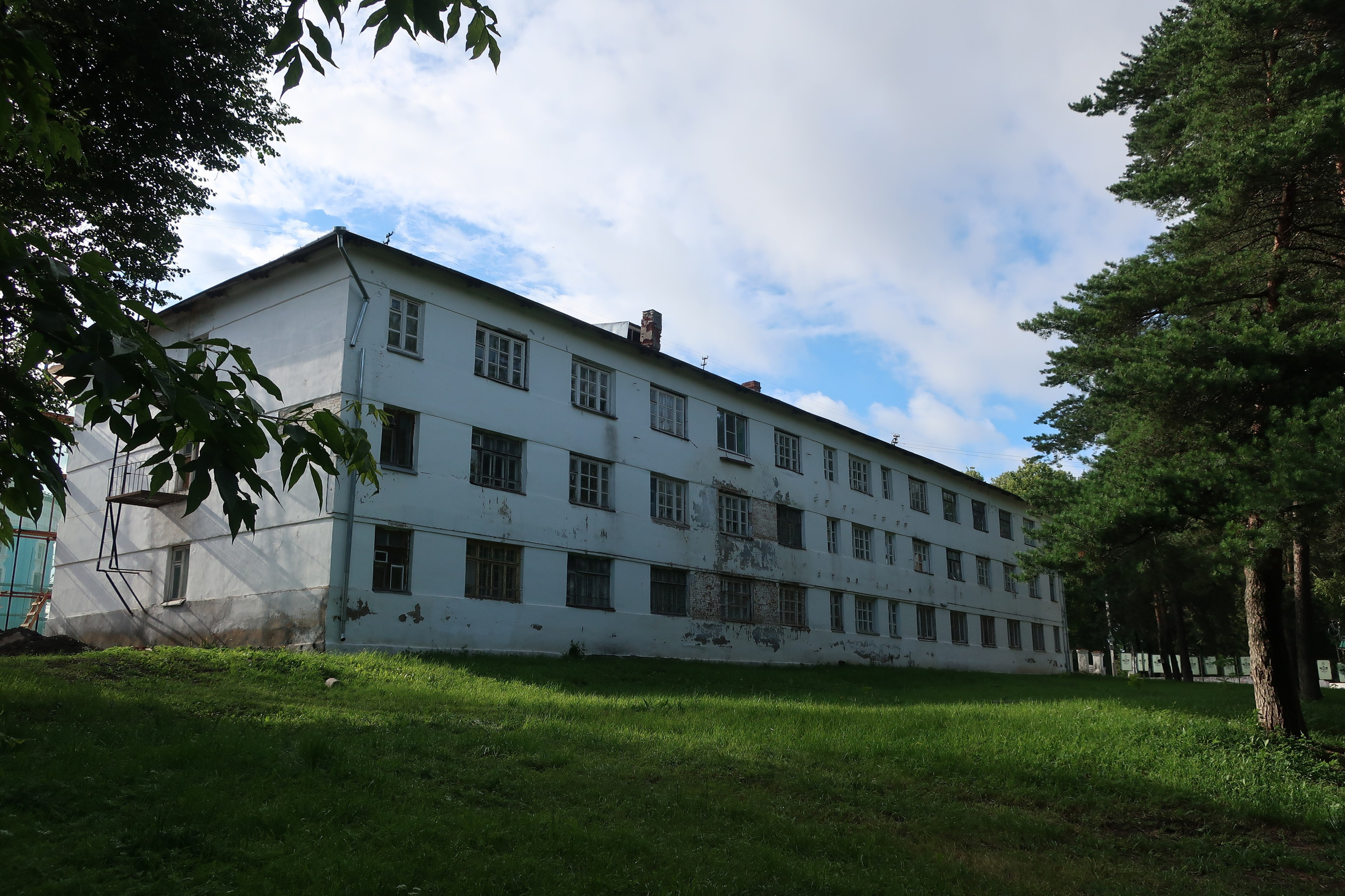 Фотопрогулка по дождливой Костроме, ч.2: улицы города и дворы. Проект «Фотокладовка»: блог уличной фотографии в формате street photo