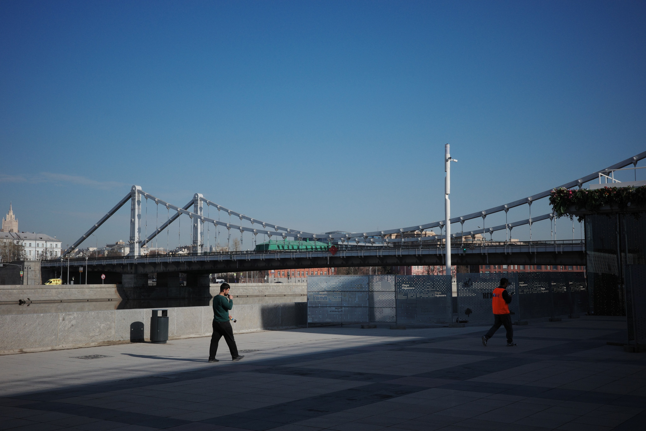 Новая Пушкинская набережная парка Горького 2026: 33 фото до скорого открытия. Проект «Фотокладовка»: блог уличной фотографии в формате street photo