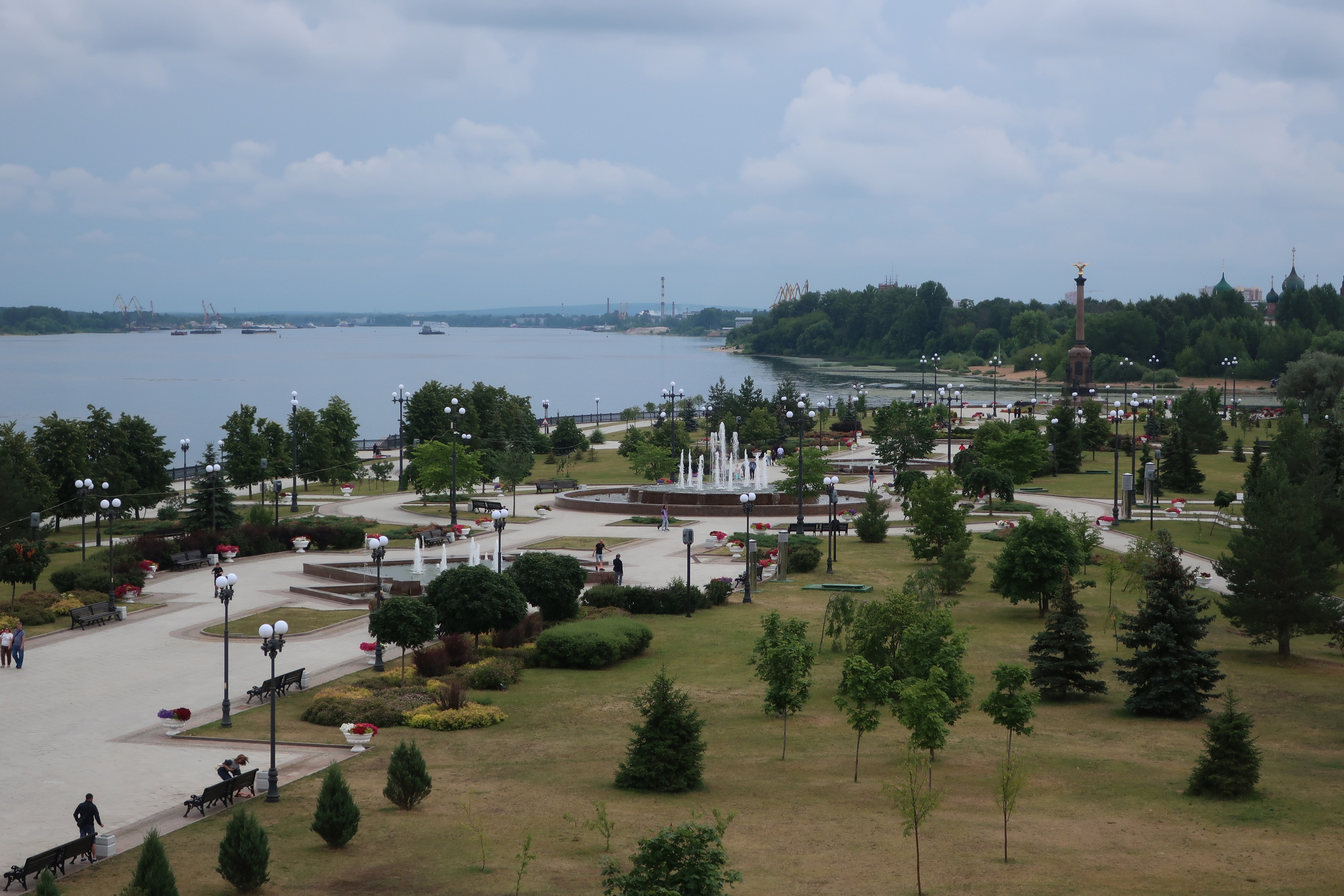 Летняя фотопрогулка по Ярославлю: кремль и виды на город с колокольни. Проект «Фотокладовка»: блог уличной фотографии в формате street photo