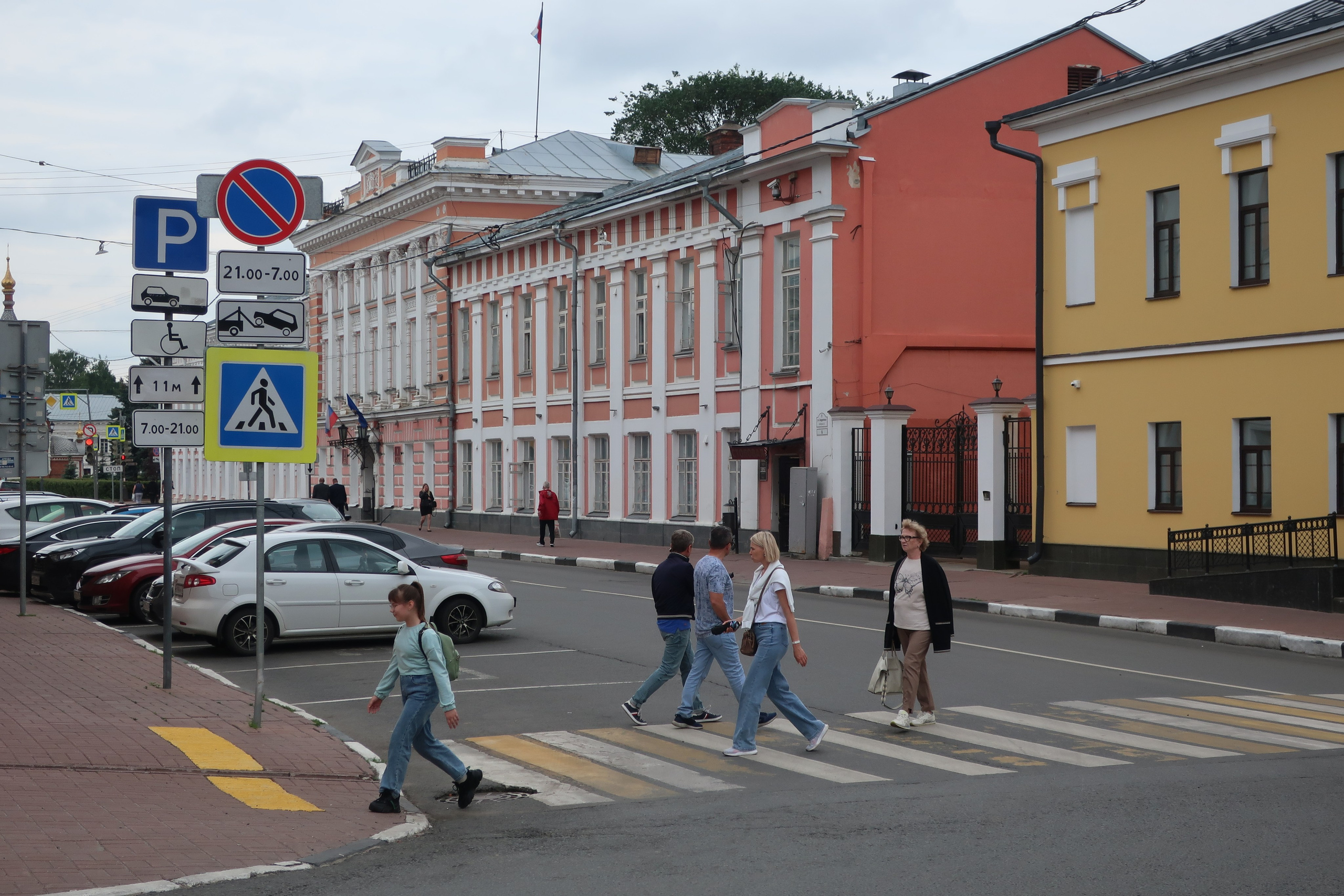 Летняя фотопрогулка по Ярославлю: кремль и виды на город с колокольни. Проект «Фотокладовка»: блог уличной фотографии в формате street photo