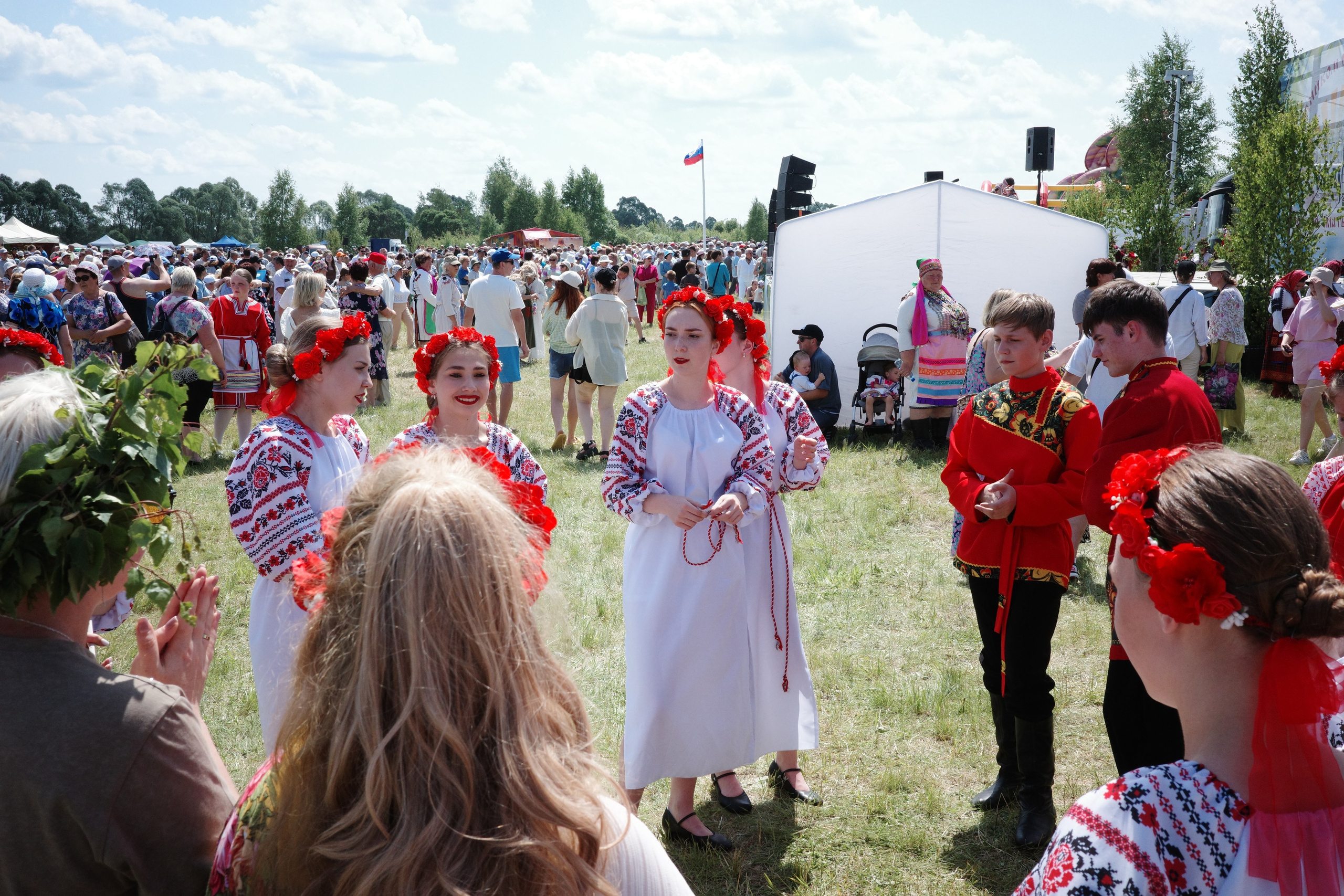 Акша Келу: Белая Берёза на берегу реки Вад — фотопрогулка по фестивалю. Проект «Фотокладовка»: блог уличной фотографии в формате street photo