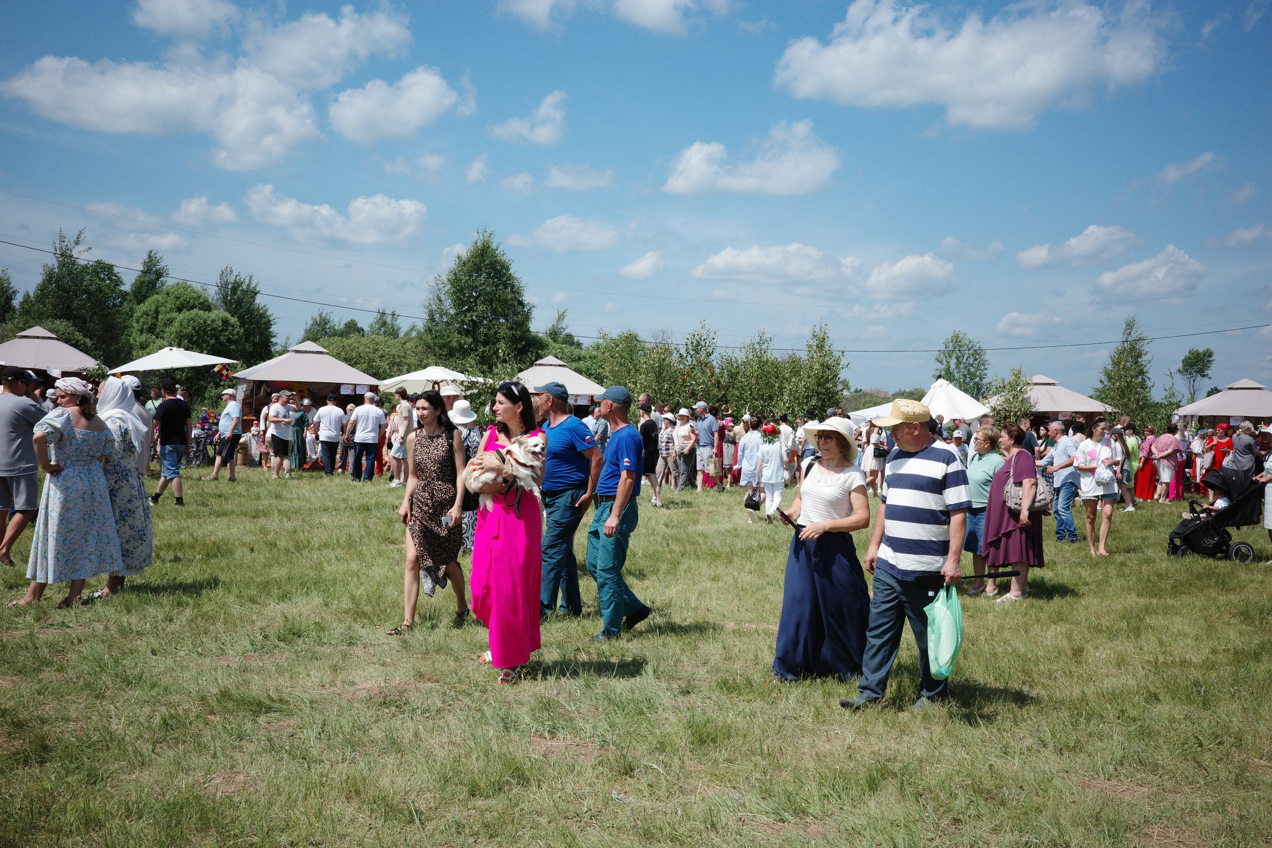 Акша Келу: Белая Берёза на берегу реки Вад — фотопрогулка по фестивалю. Проект «Фотокладовка»: блог уличной фотографии в формате street photo