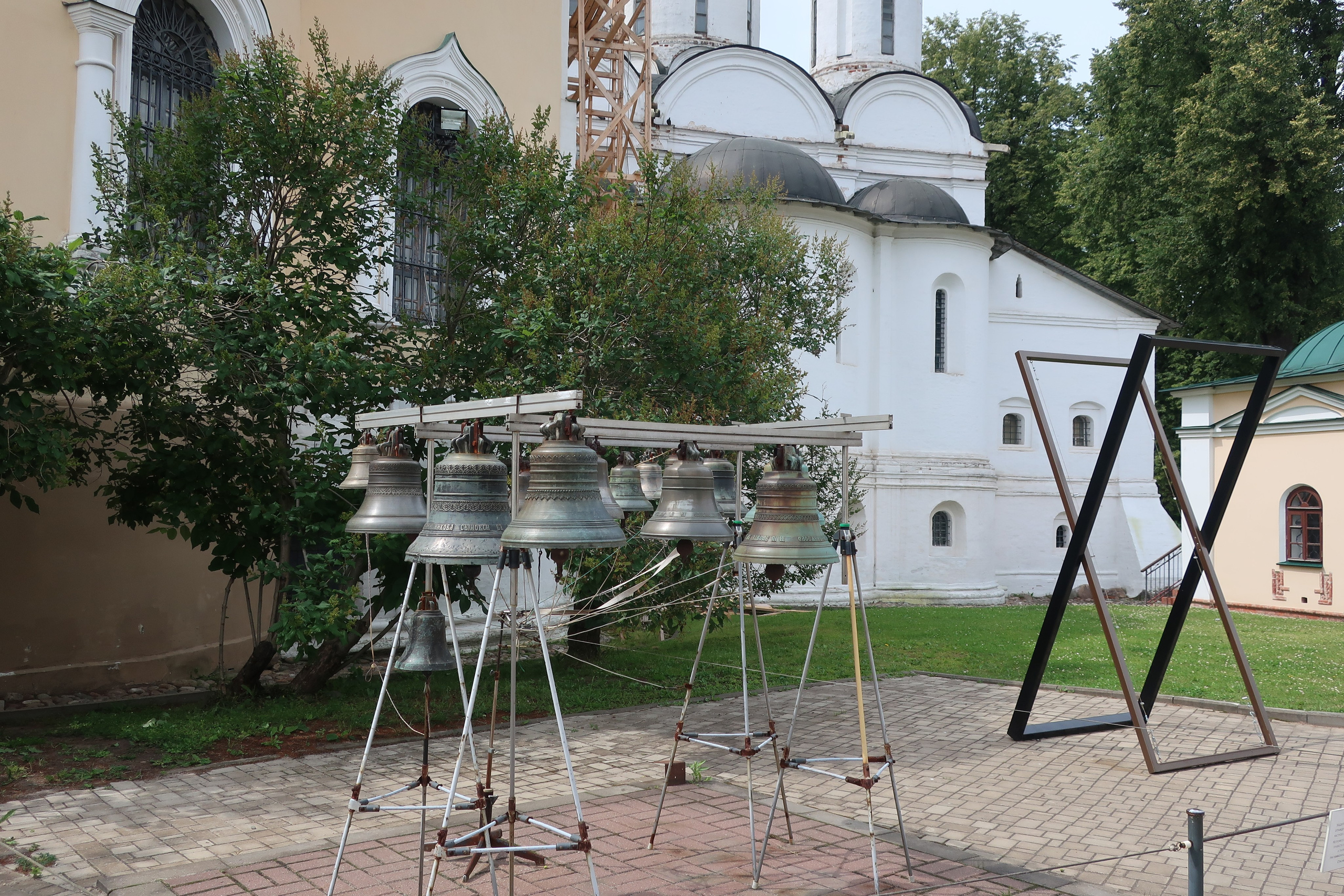 Летняя фотопрогулка по Ярославлю: кремль и виды на город с колокольни. Проект «Фотокладовка»: блог уличной фотографии в формате street photo